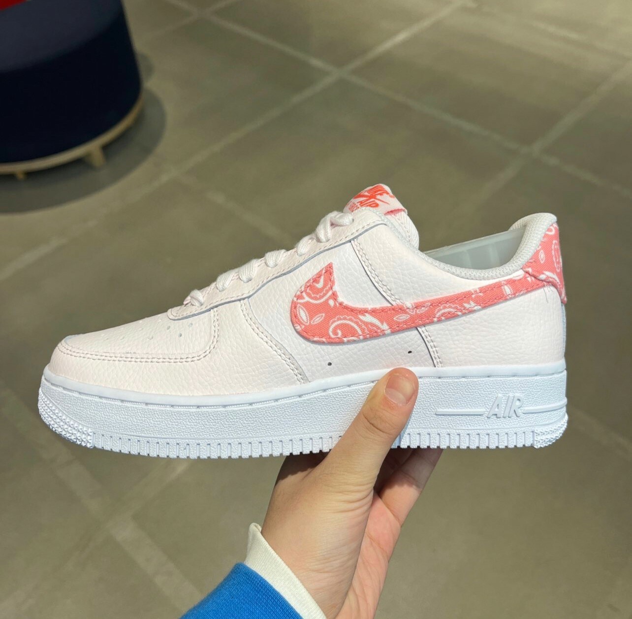 NIKE W AIR FORCE 1 Paisley 白粉腰果花變形蟲Feb-