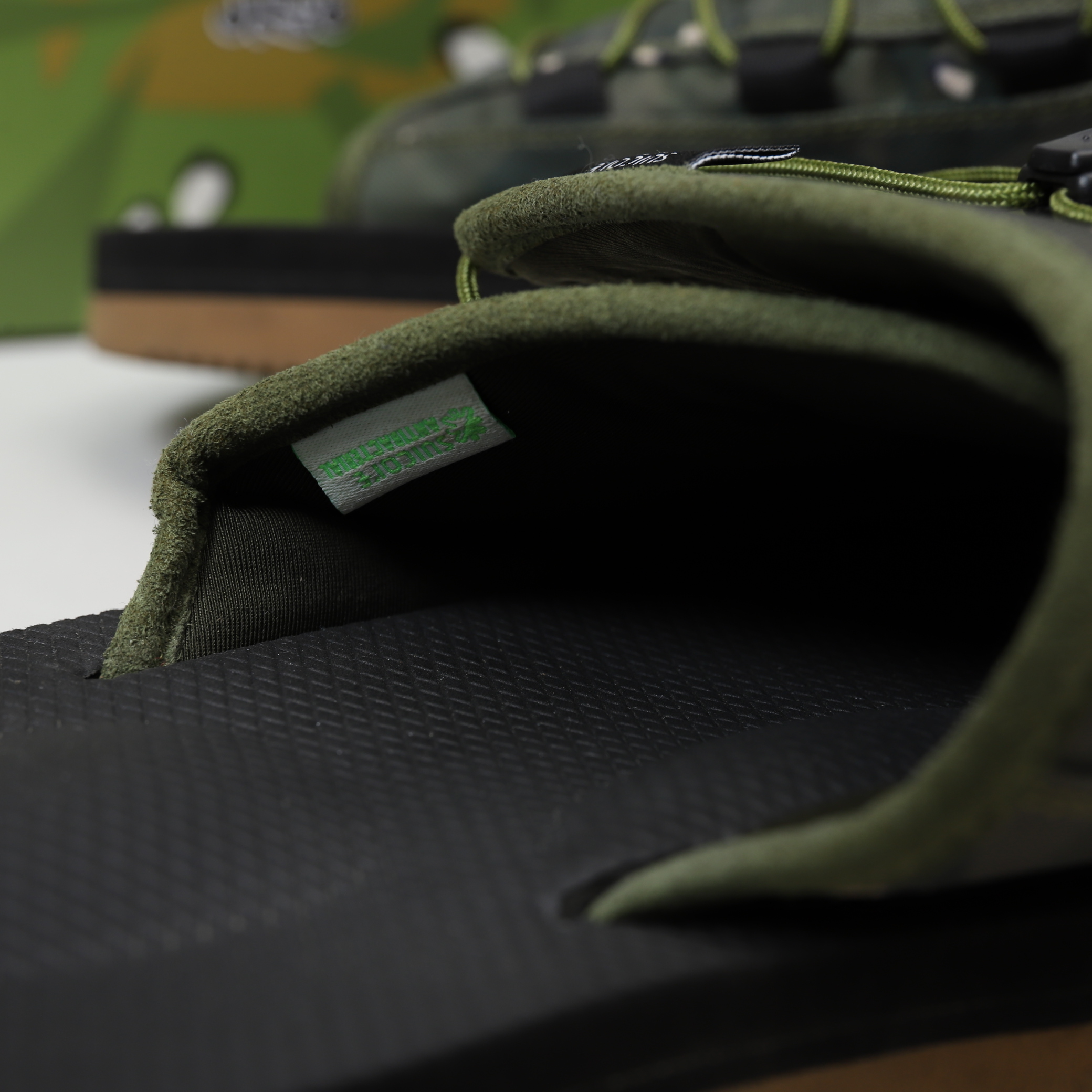 [出清商品售出無退換] 【二手 US12/30CM】JUICE CLOT x SUICOKE OLAS-CLTab OG-154CLTab SANDAL 綠迷彩 聯名款 線繩 魔鬼氈 抗菌鞋床 拖鞋