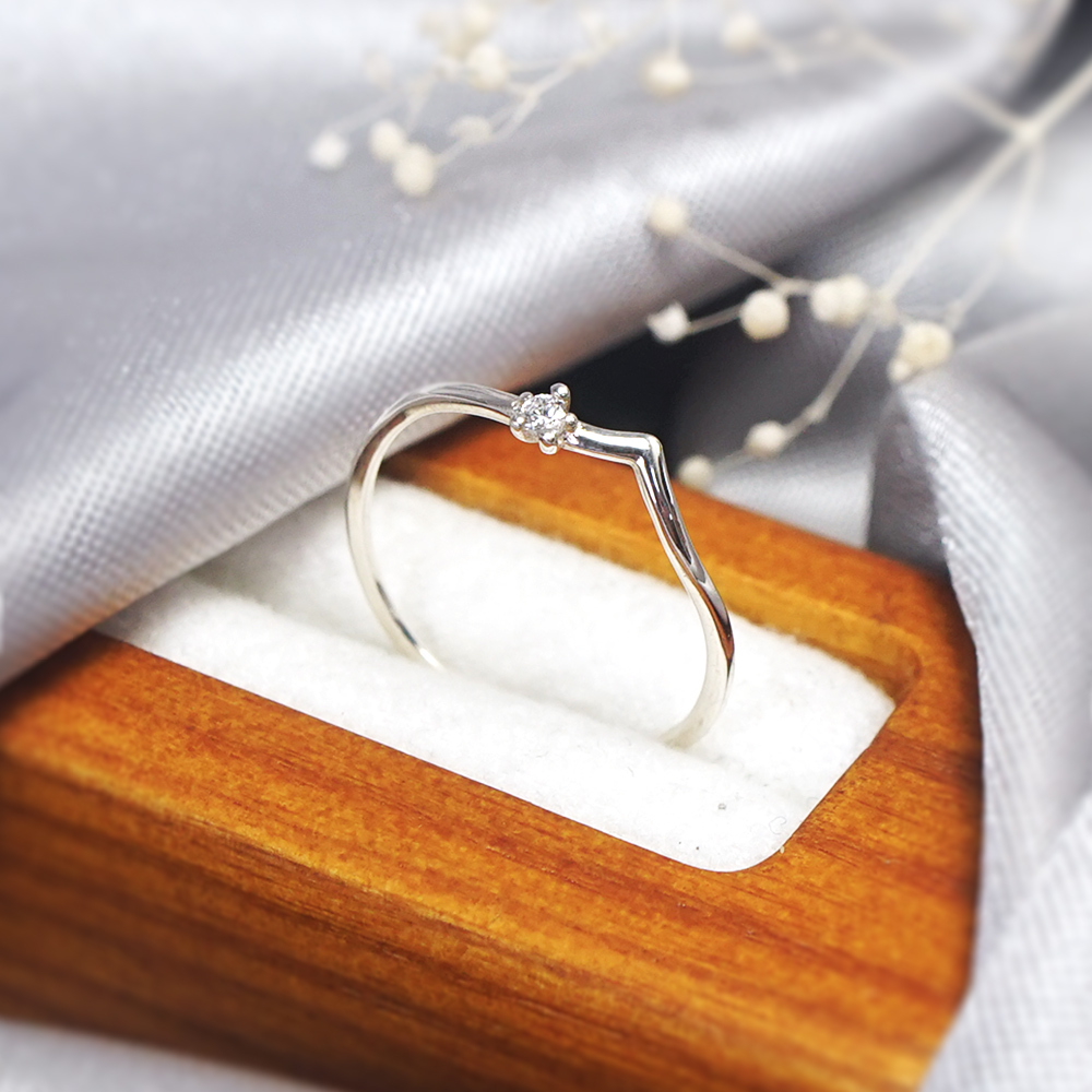銀月守諾純銀線戒 Taffy系列小鑽戒 925純銀戒指 尾戒