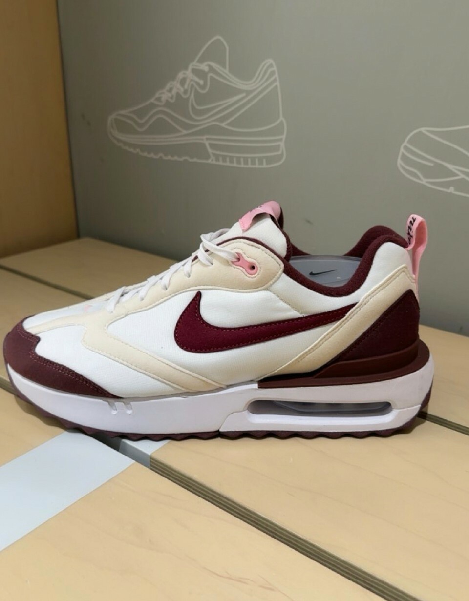 Nike air Max Dawn 減震 防滑 耐磨 休閒鞋 米 白 酒紅 FEB-