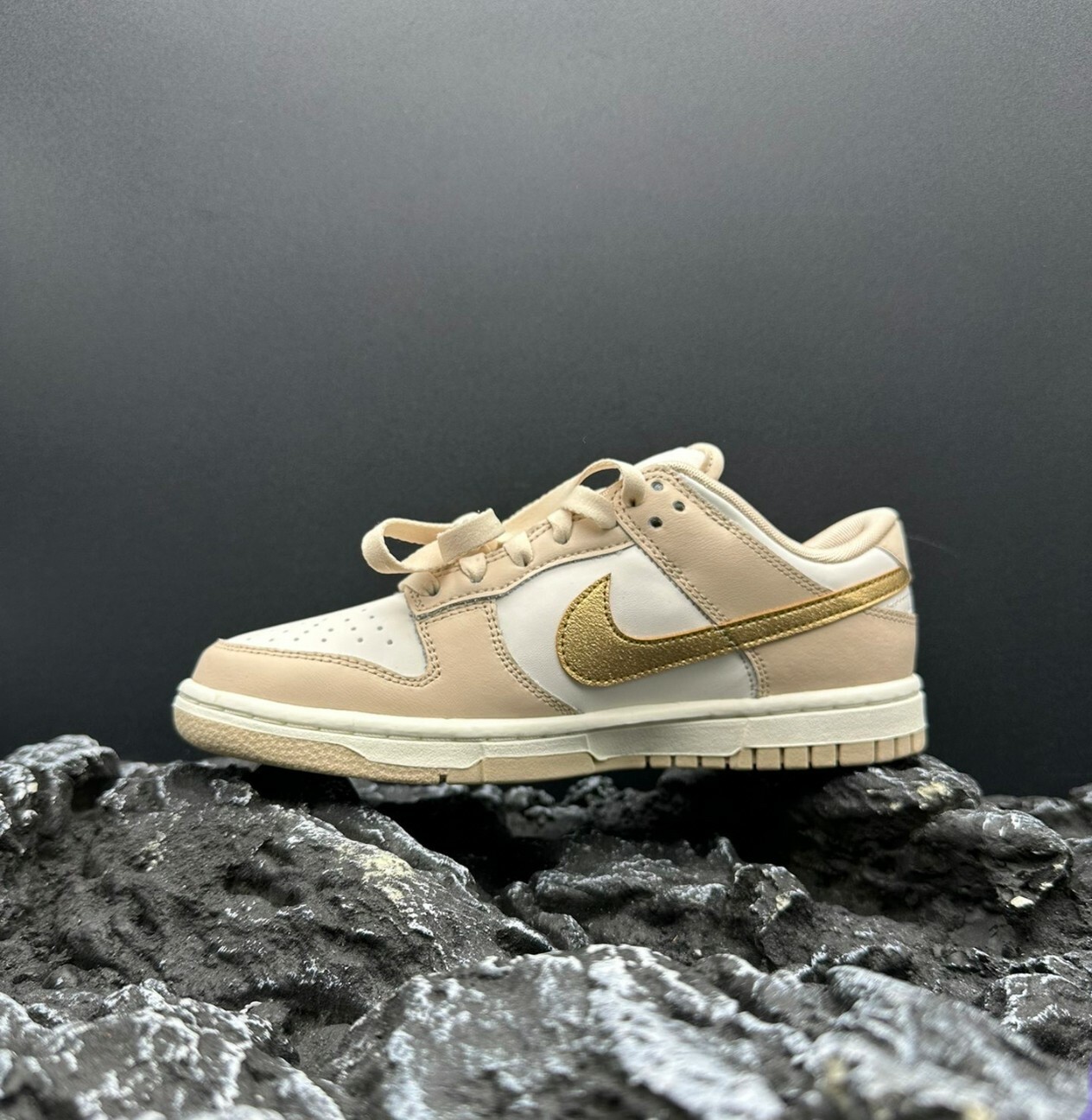 代購 Nike Dunk Low "Gold Swoosh 白米 金 防滑 耐磨 FEB-