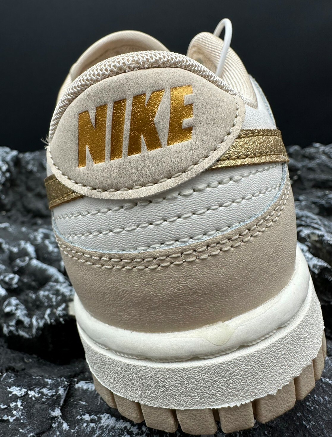 代購 Nike Dunk Low "Gold Swoosh 白米 金 防滑 耐磨 FEB-