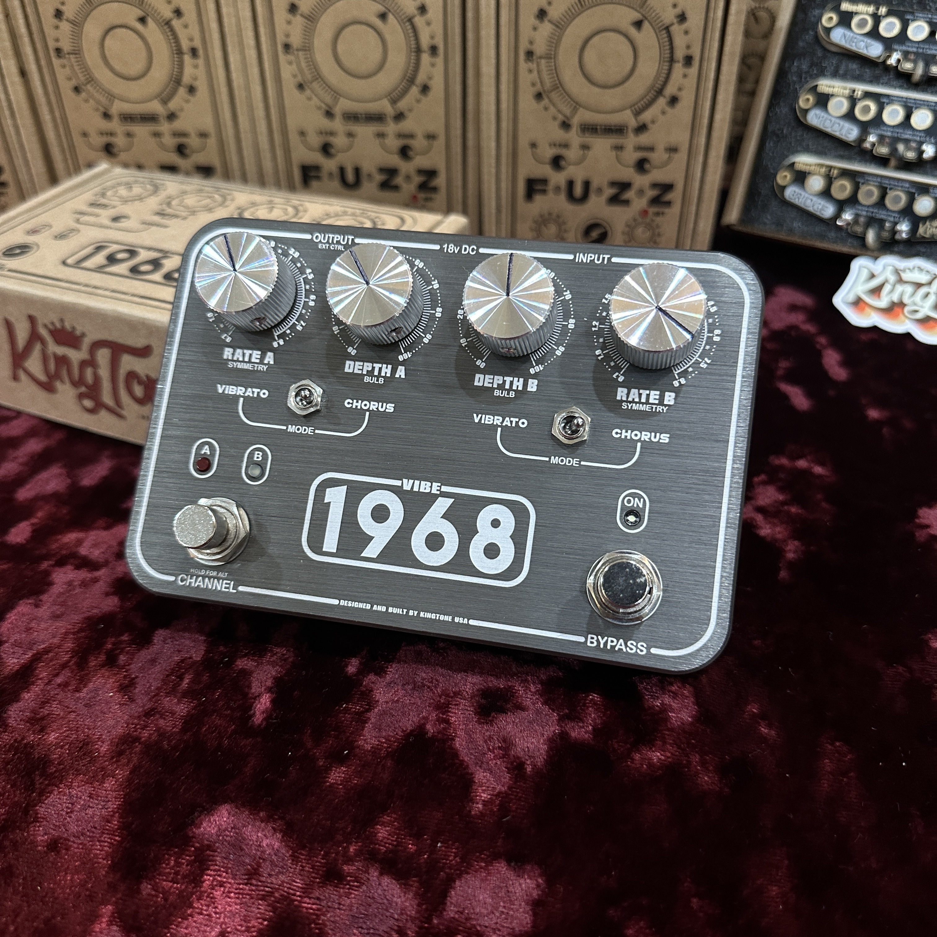 KingTone King Tone Vibe 1968 效果器 Uni-Vibe (預定) 第 2 張圖片｜三峽吉他 / Bass