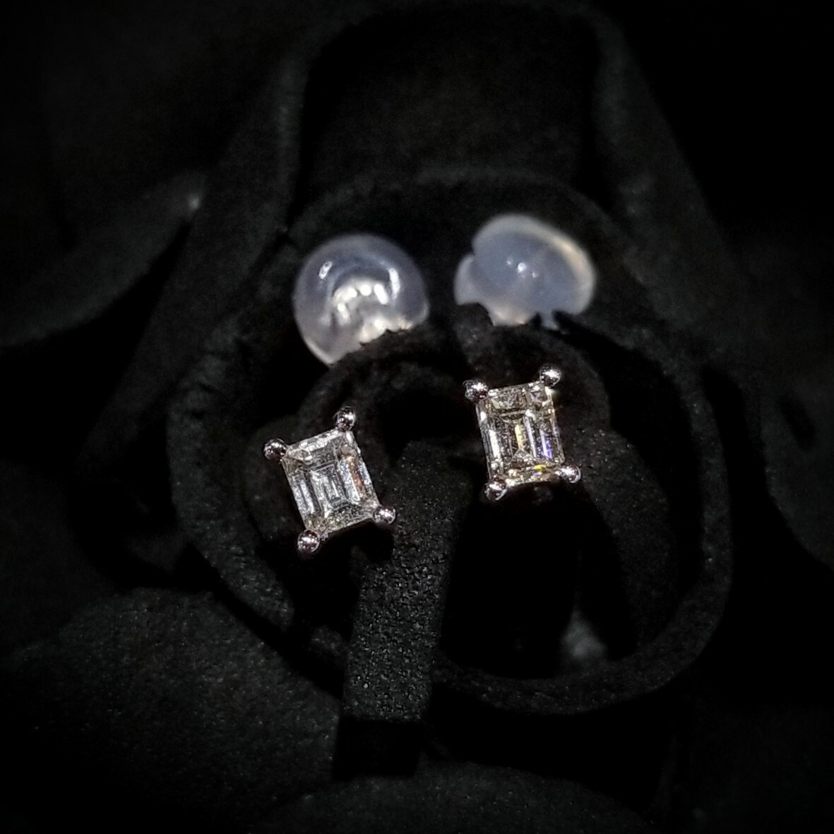 全新18K白金【主石30份方形鑽石】耳環