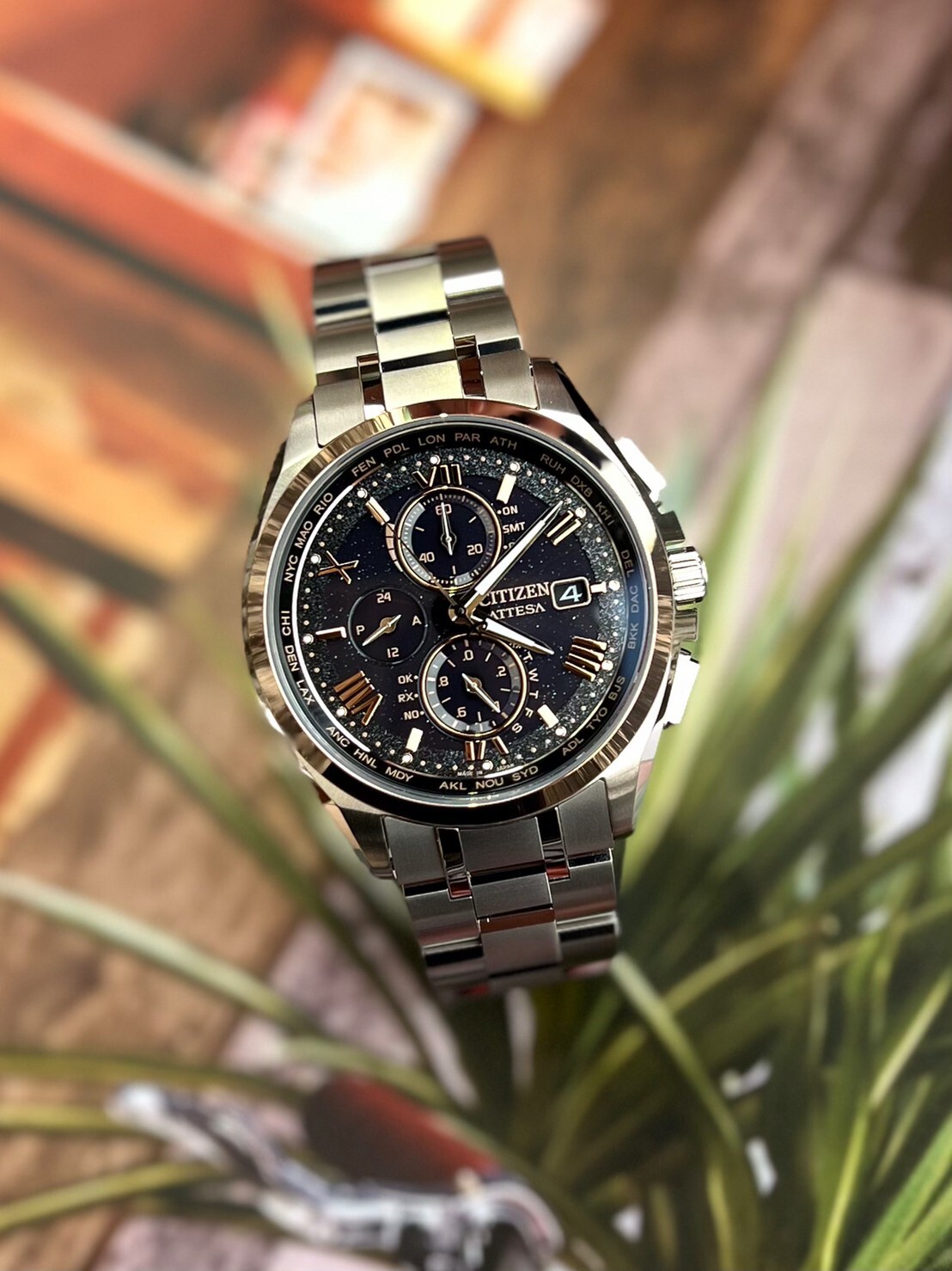 【CITIZEN 星辰】30週年限定 光動能 鈦金屬電波錶 AT8254-61E 41.5mm 現代鐘錶