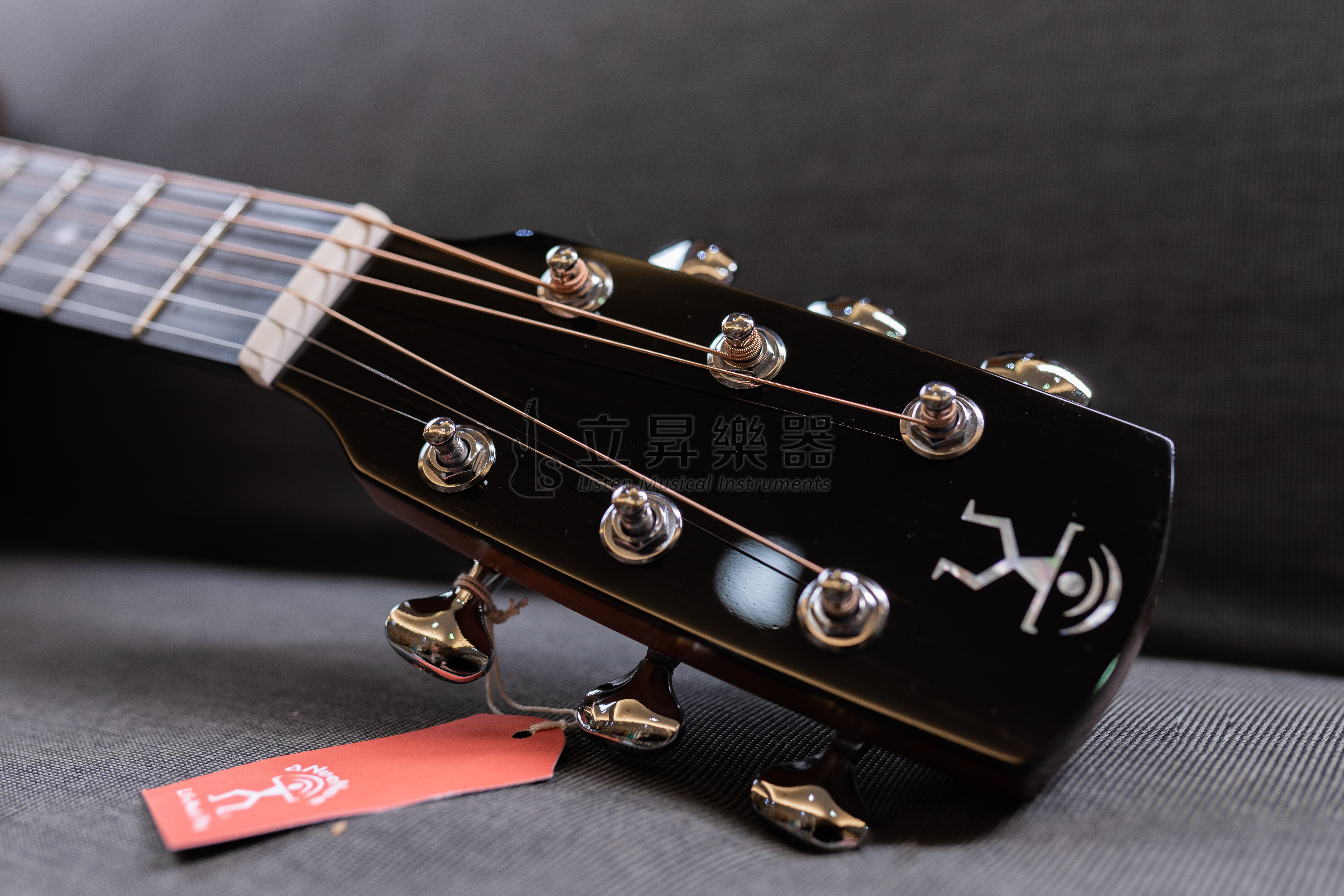 aNueNue aNueNue L100 41吋 西加雲杉木 全單木吉他 附豪華加厚琴袋 第 6 張圖片｜三峽吉他 / Bass