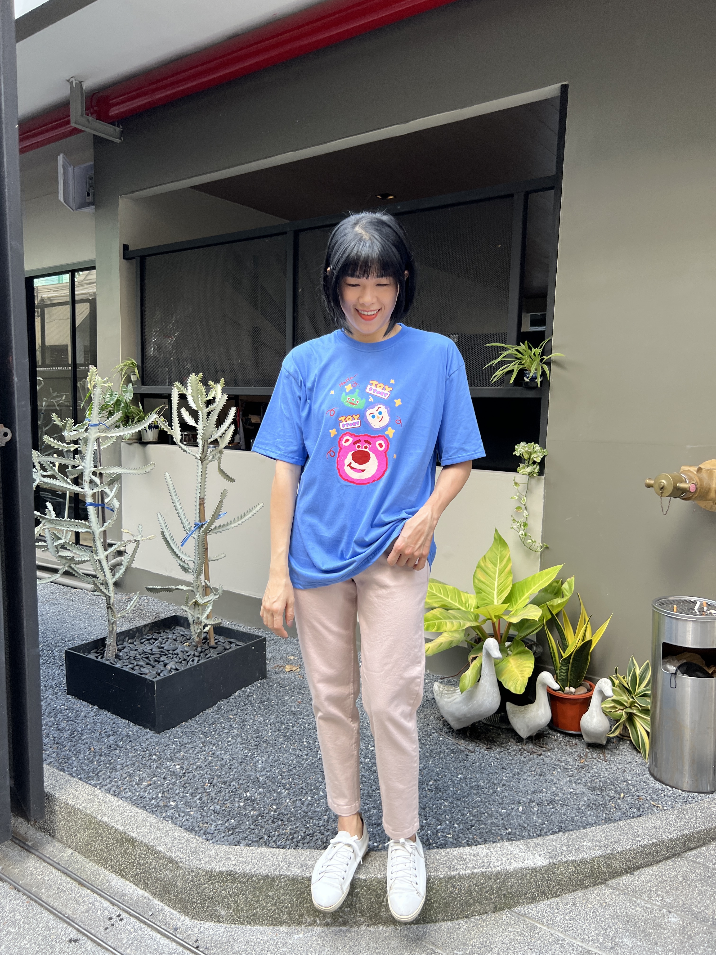 泰國超級Q的粉紅熊抱哥T (藍)