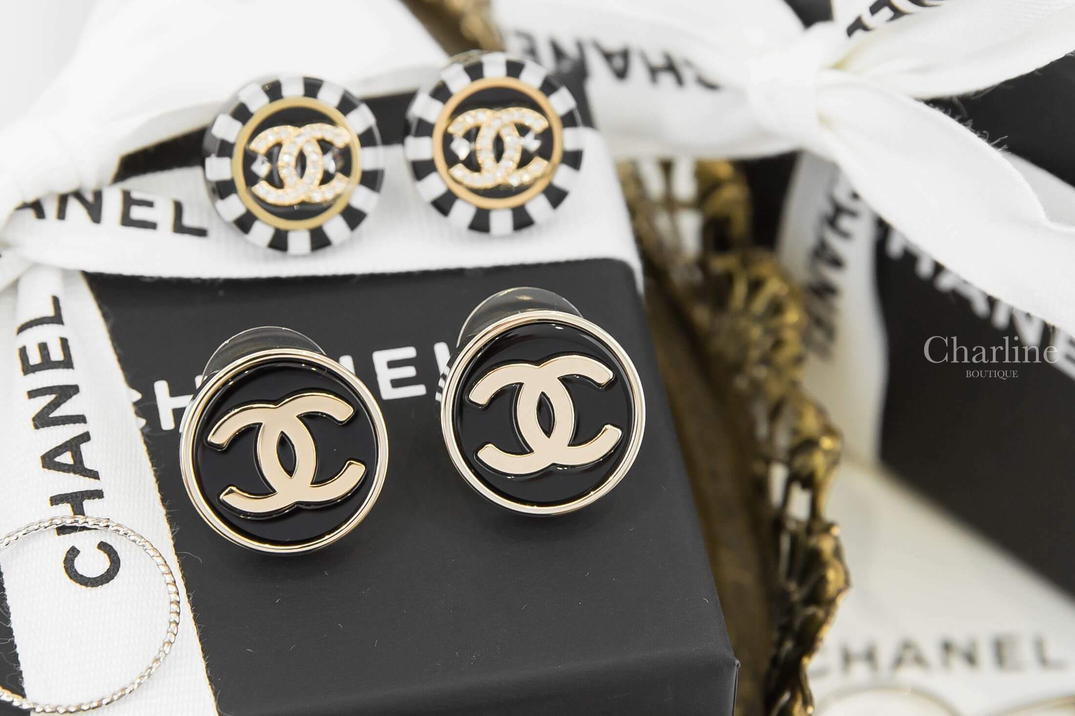 Chanel Earrings 黑底金CC金色邊框圓形耳環