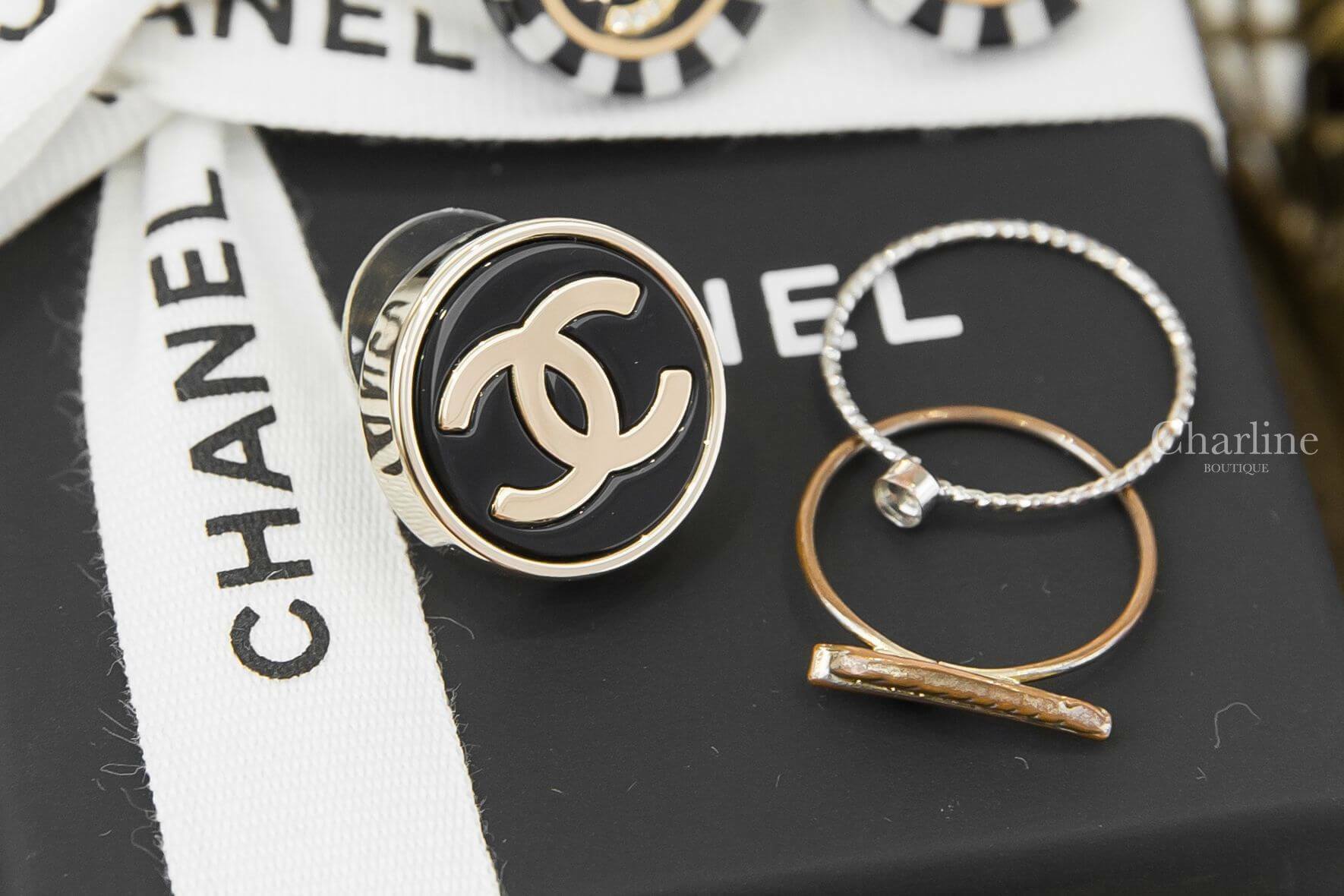 Chanel Earrings 黑底金CC金色邊框圓形耳環