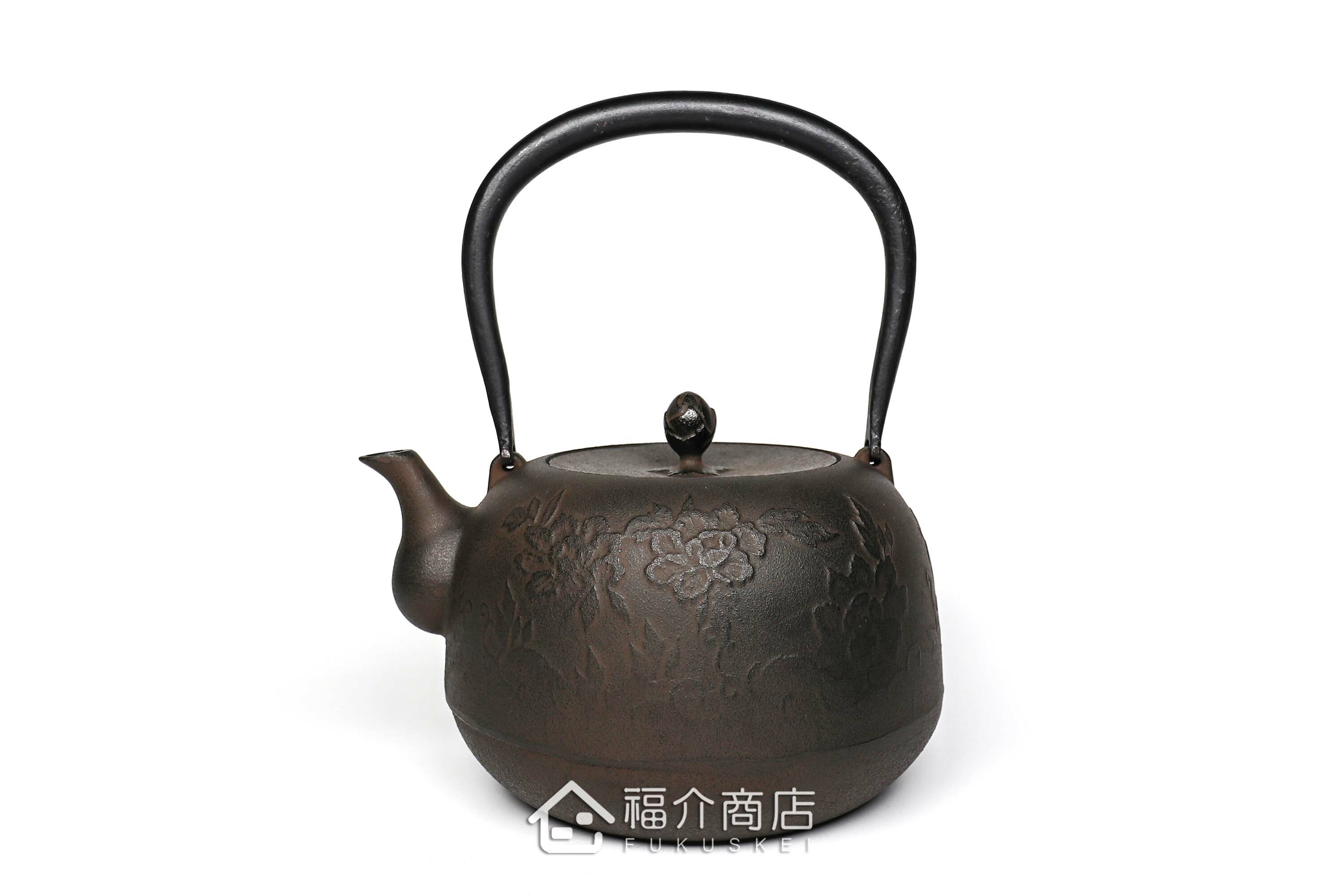鳳文堂所製作的日本鐵壺,壺身設計牡丹圖紋