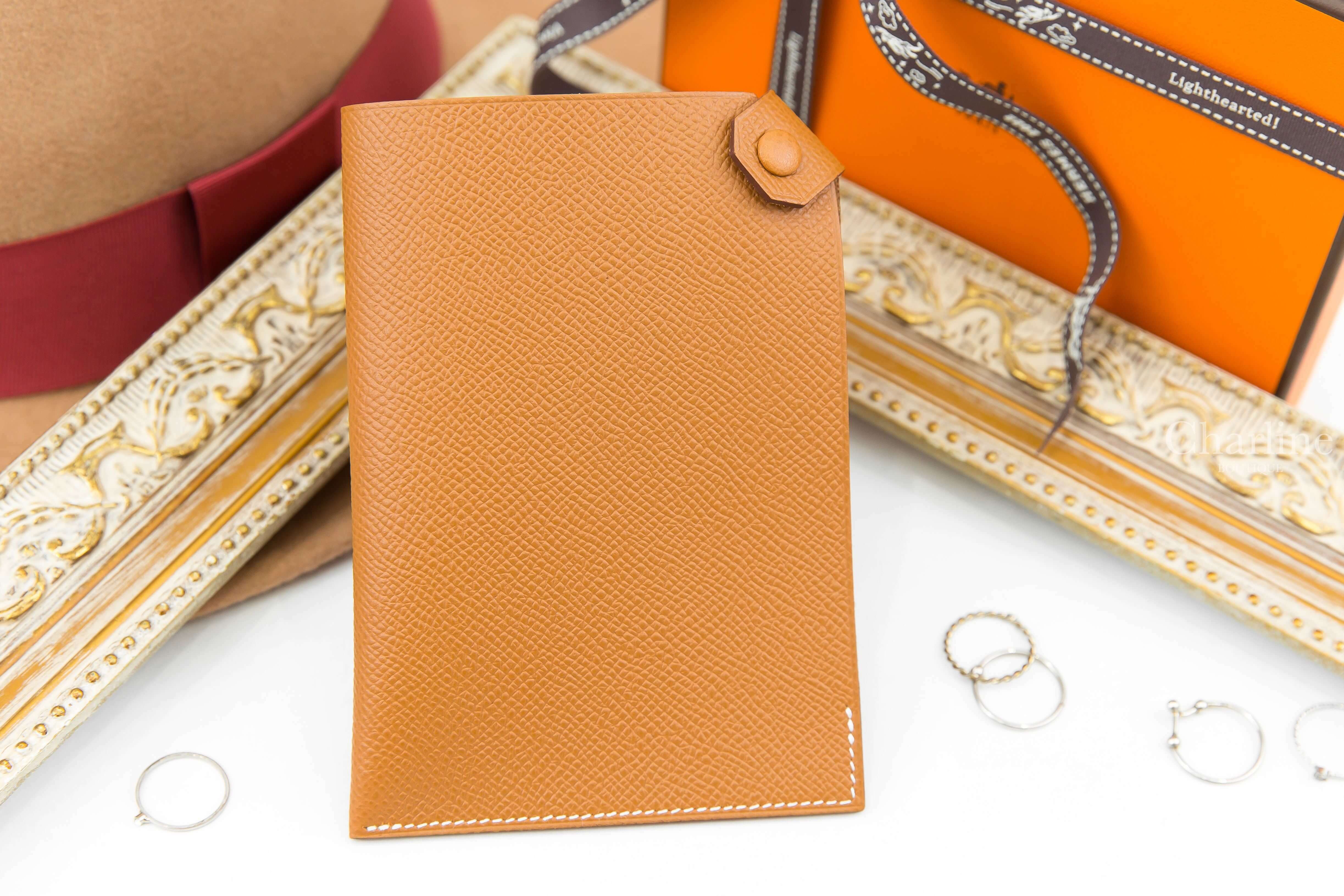 Hermès Tarmac Dot Passport Holder 焦糖色焦糖釦護照夾