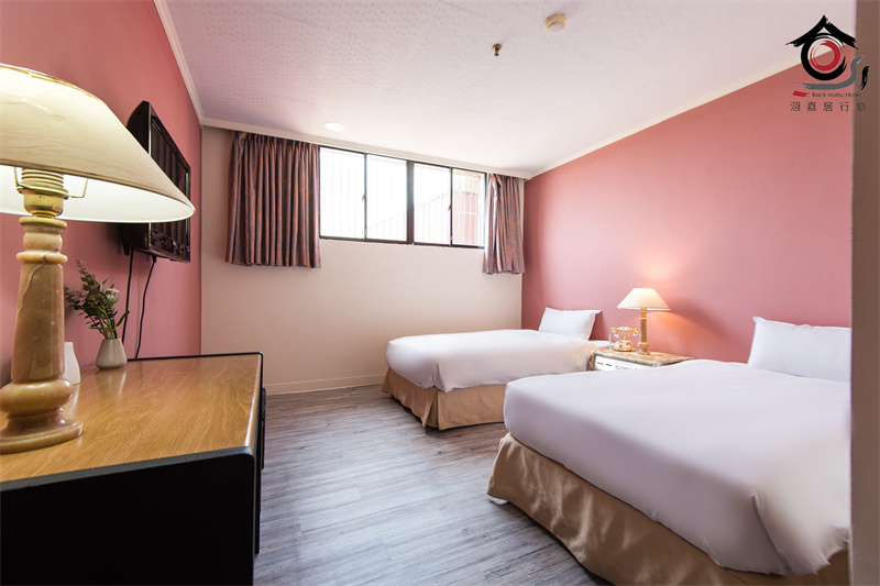 嘉義洄嘉居行旅 四人