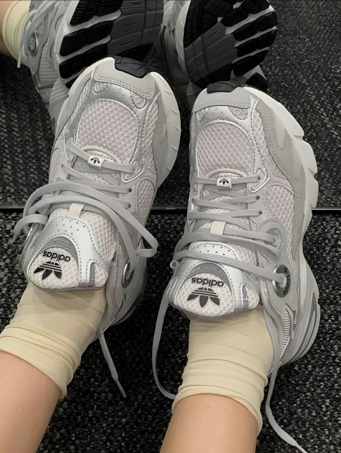 代購 ADIDAS Originals Astir 復古 休閒鞋 男女同款 銀灰 GZ3569 FEB-