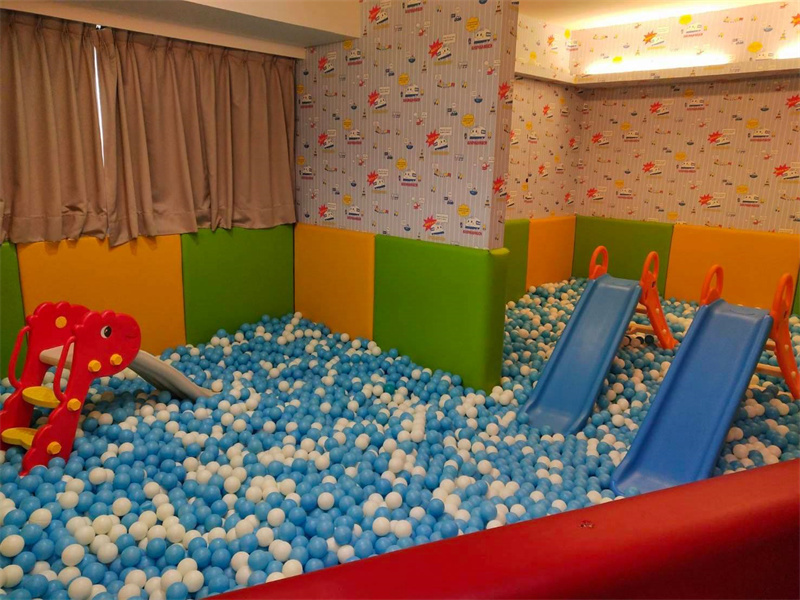高雄奇幻沙城&宮之野蠻天地親子遊戲室 球池