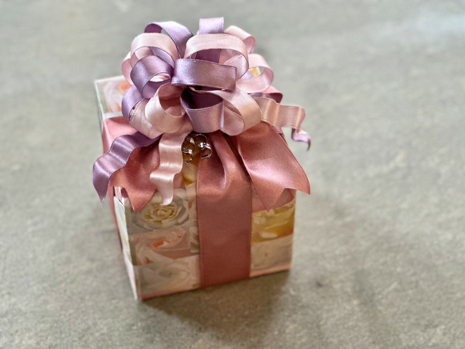 鮮花玫瑰/瑞士Stewo包裝紙