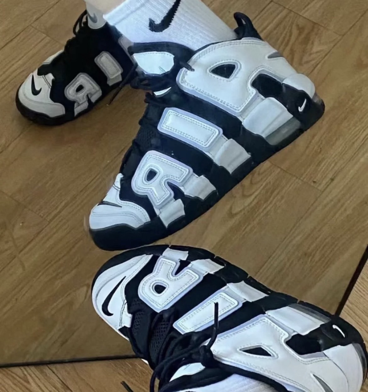 Nike Air More Uptempo (GS) 黑白藍