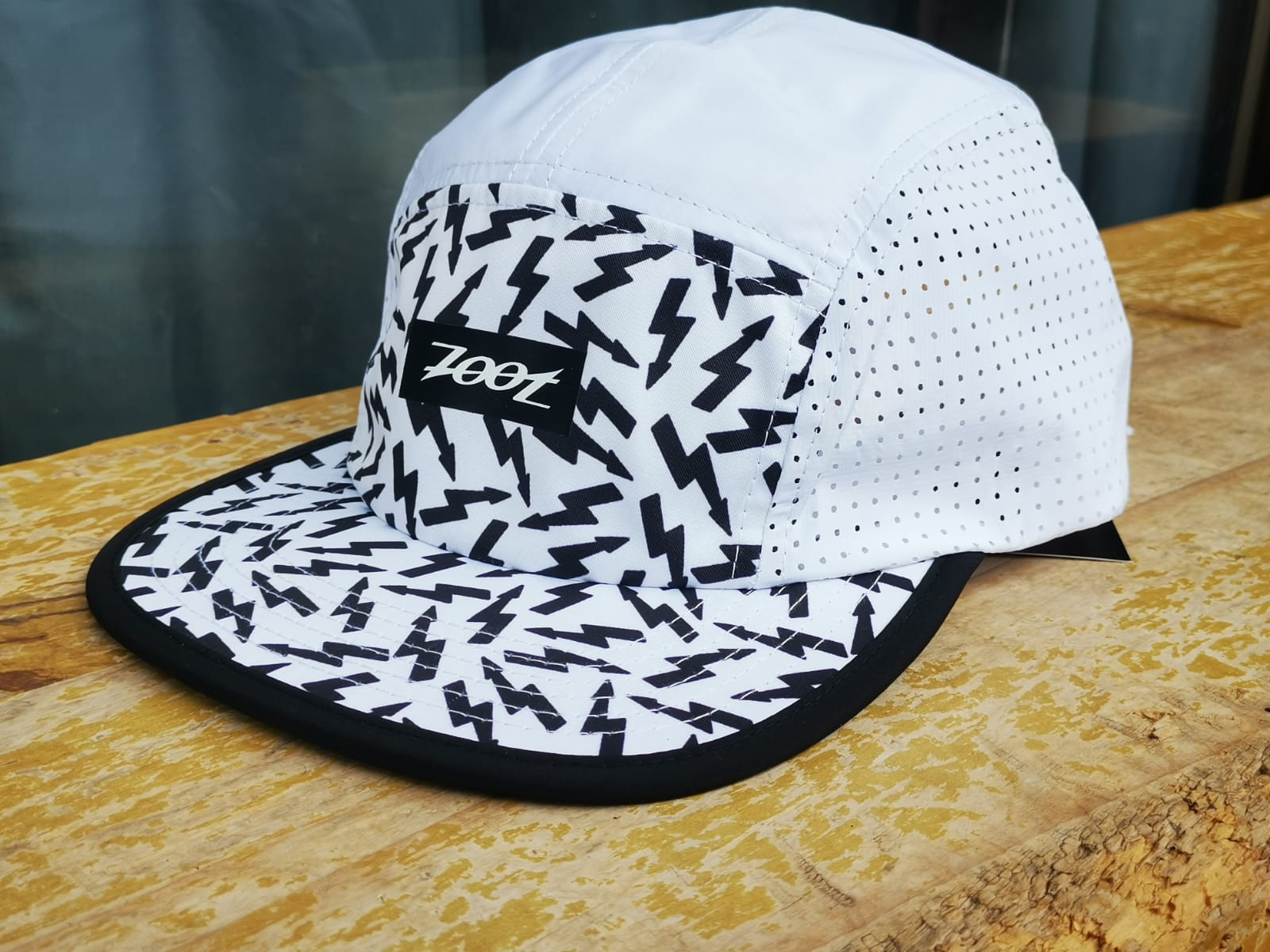 Zoot Tech Hat High Voltage