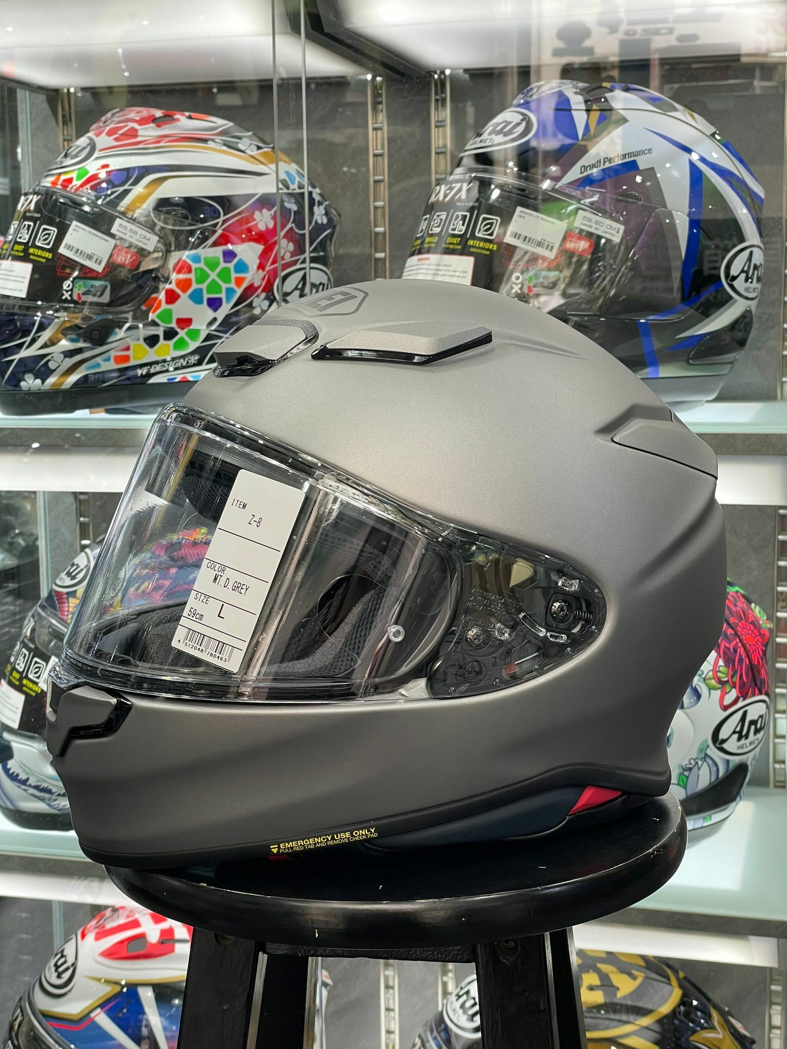 SHOEI Z8 Matt D. GREY