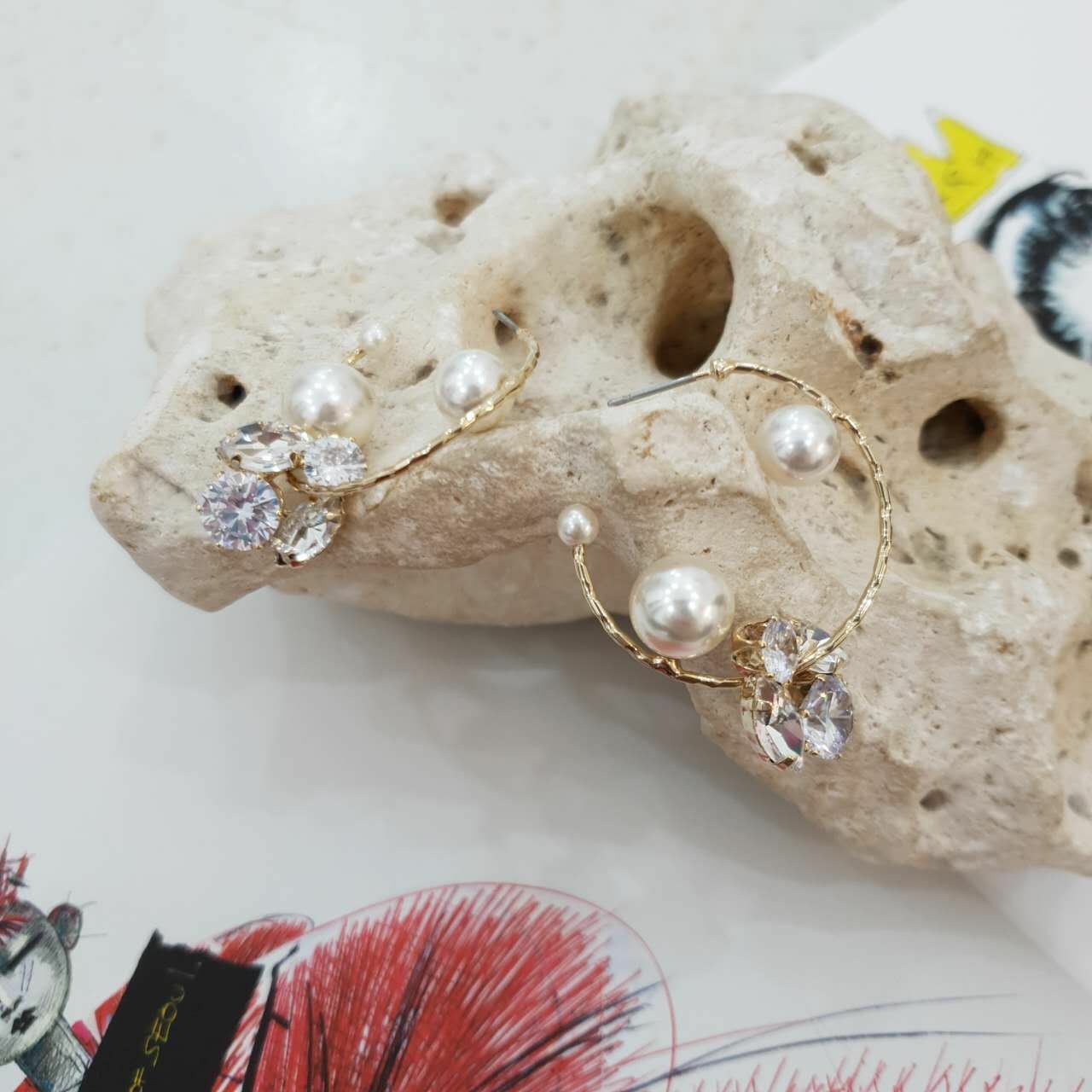 ED02 四粒大水晶珍珠耳環