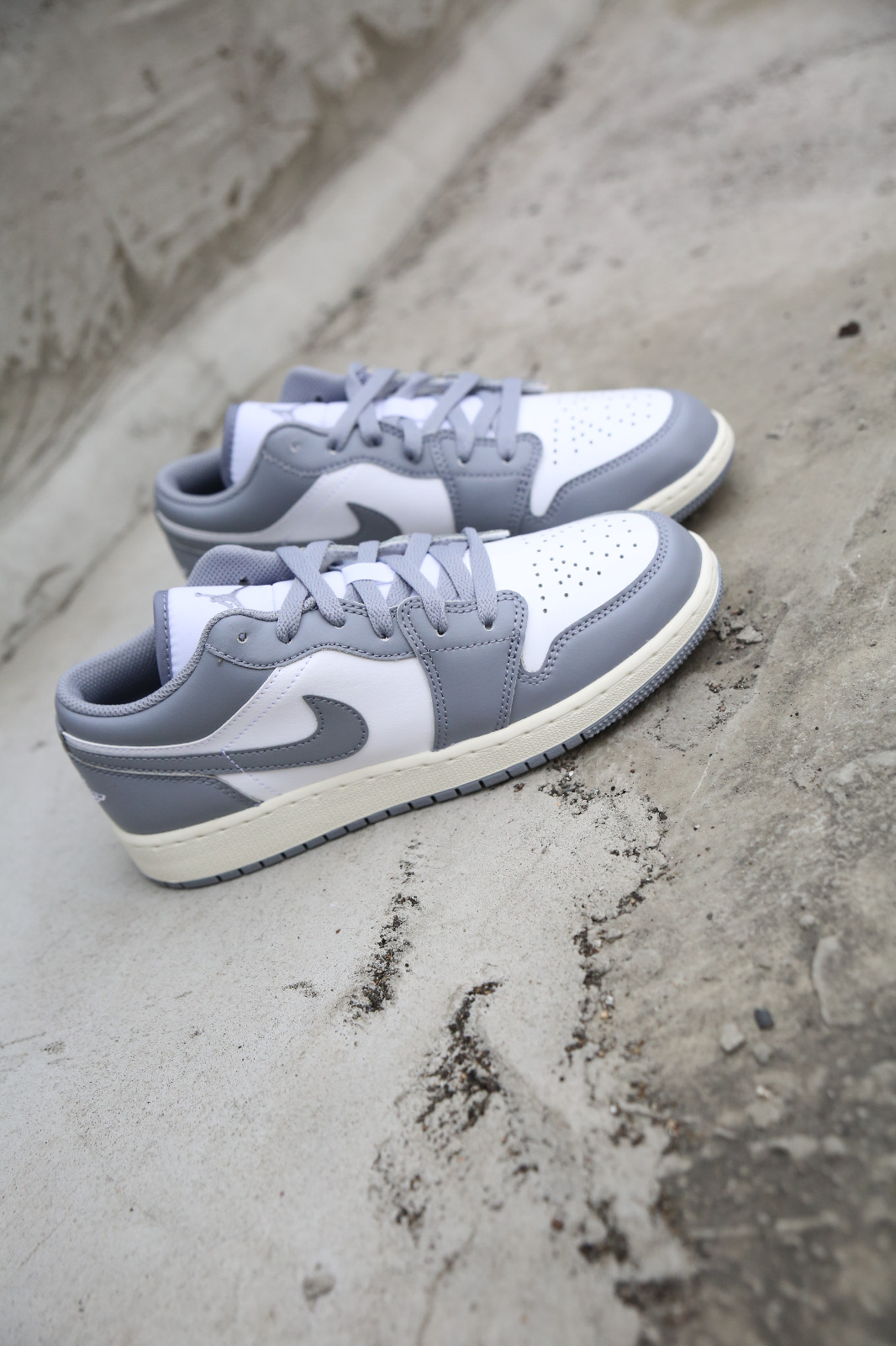 Air jordan low gs online