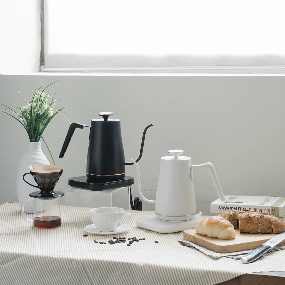 【山善YAMAZEN】EGL-C1280TW 完美溫控手沖壺(黑白色) 0.8L