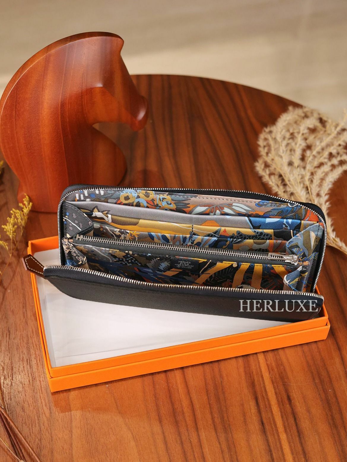 Silkin wallet 3Y caban ck epsom