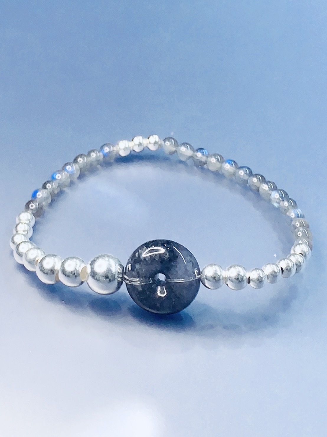 甜甜圈｜冰烏雞種翡翠平安扣銀珠手鍊｜防護與山水意境