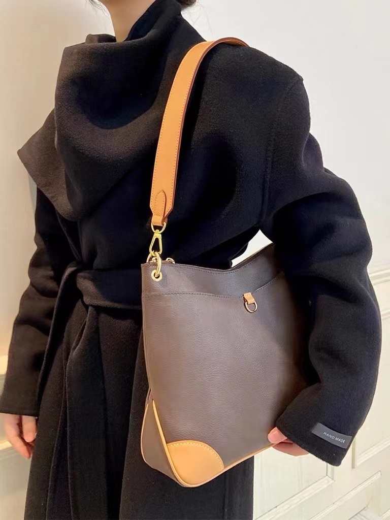 老花odeon改造植鞣變色牛皮腋下包包肩帶包帶