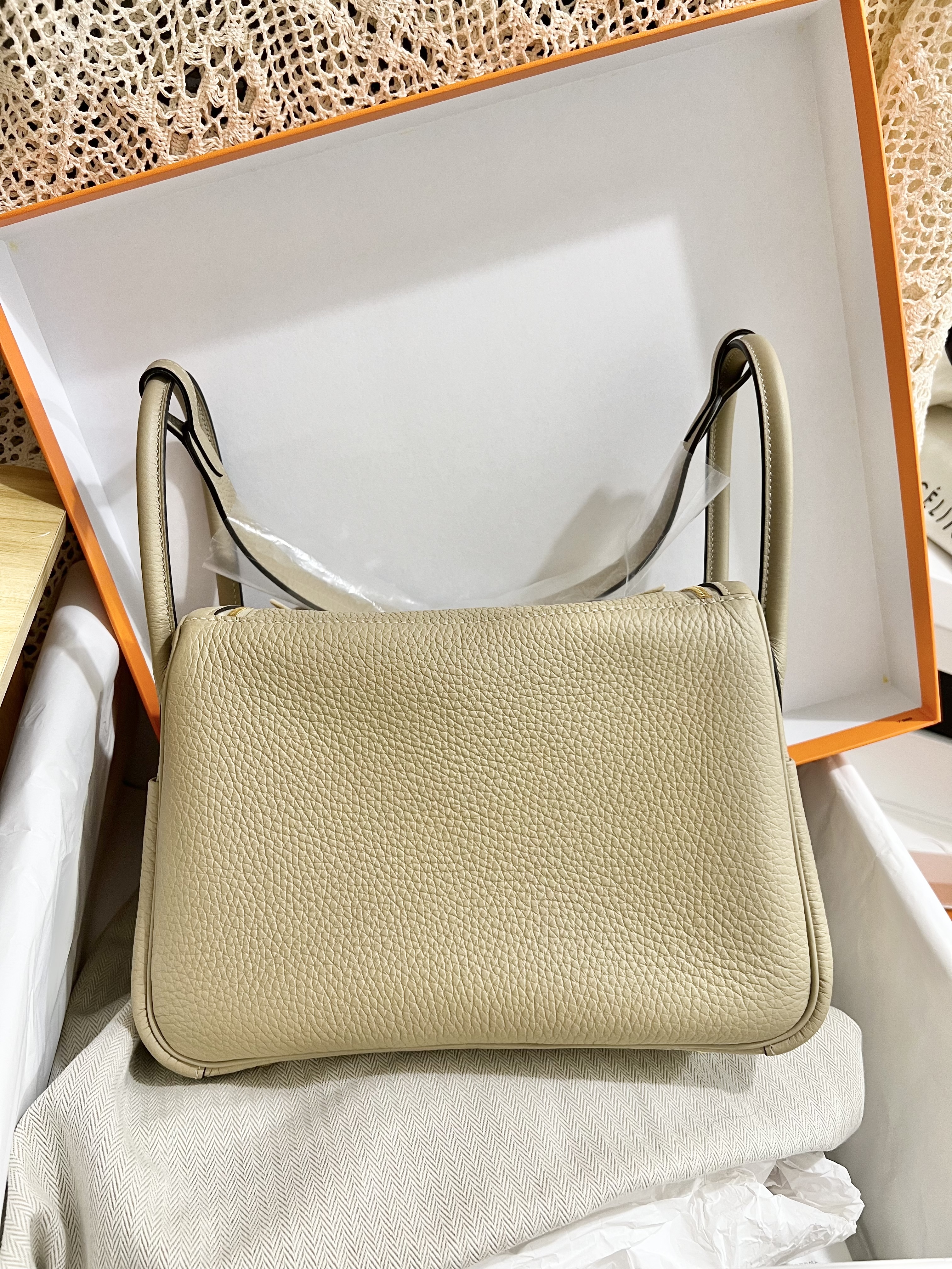 *Unused* Hermes Lindy 26 Trench GHW Clemence Stamp Z