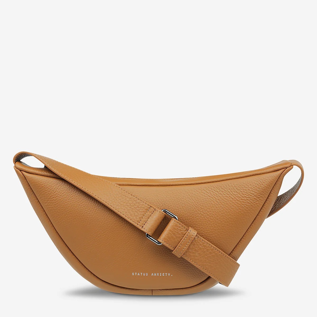 Status Anxiety. | GLUED TO YOU 側背菱角包（ 駝、黑 ）