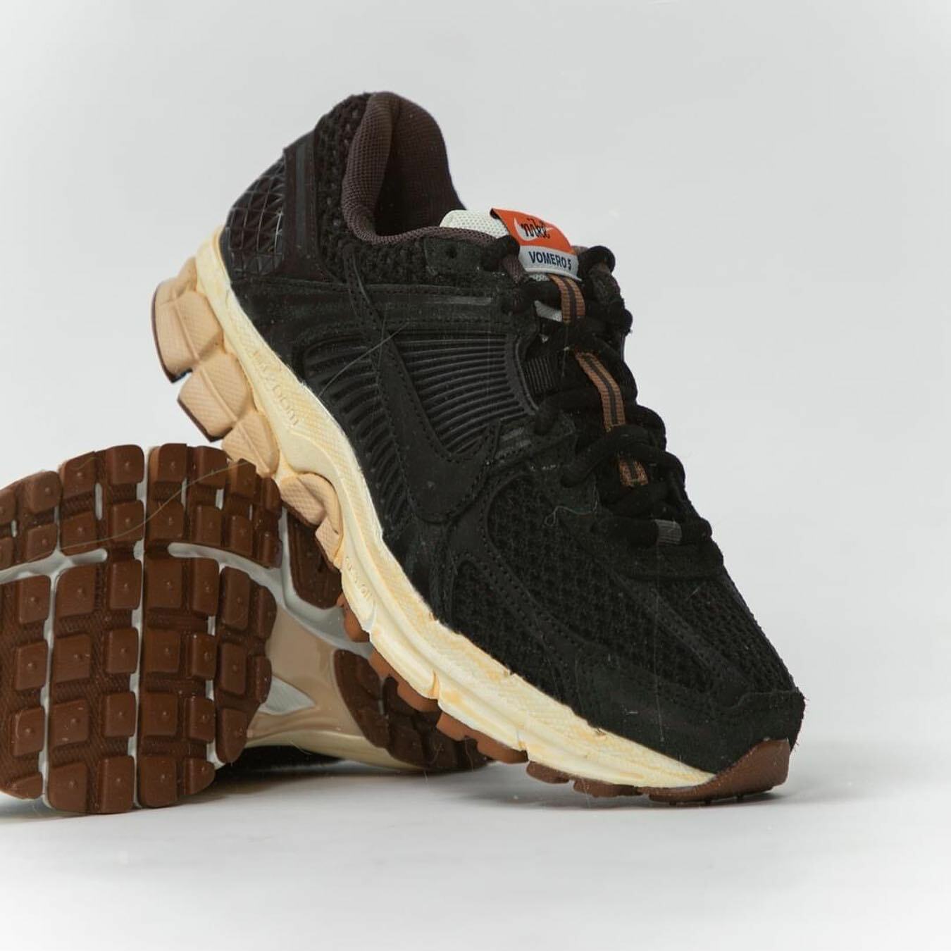 Nike Zoom Vomero 5  黑色奶油底 女款  (FD0533010) 現貨當天寄