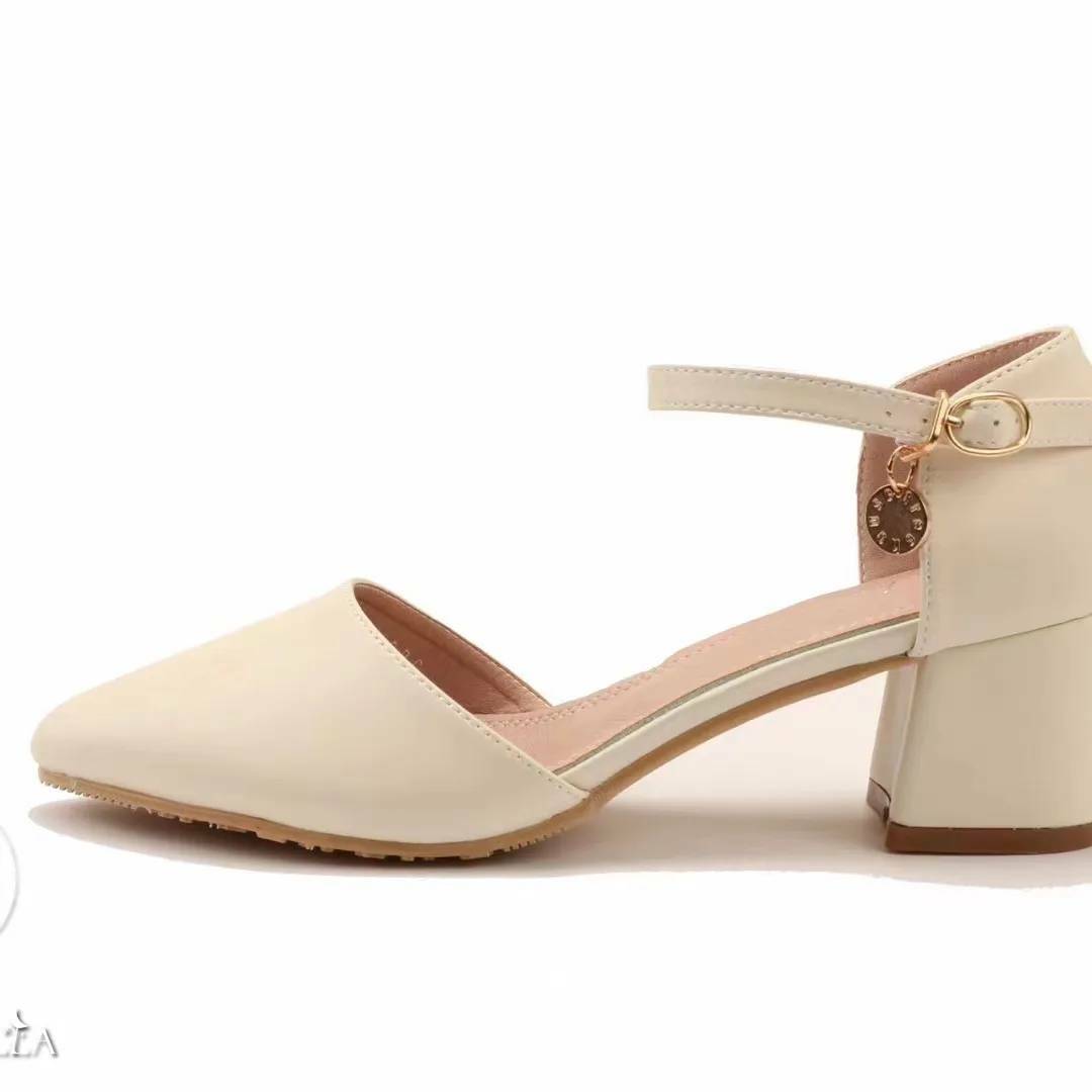 氣質女孩牛皮一字跟鞋