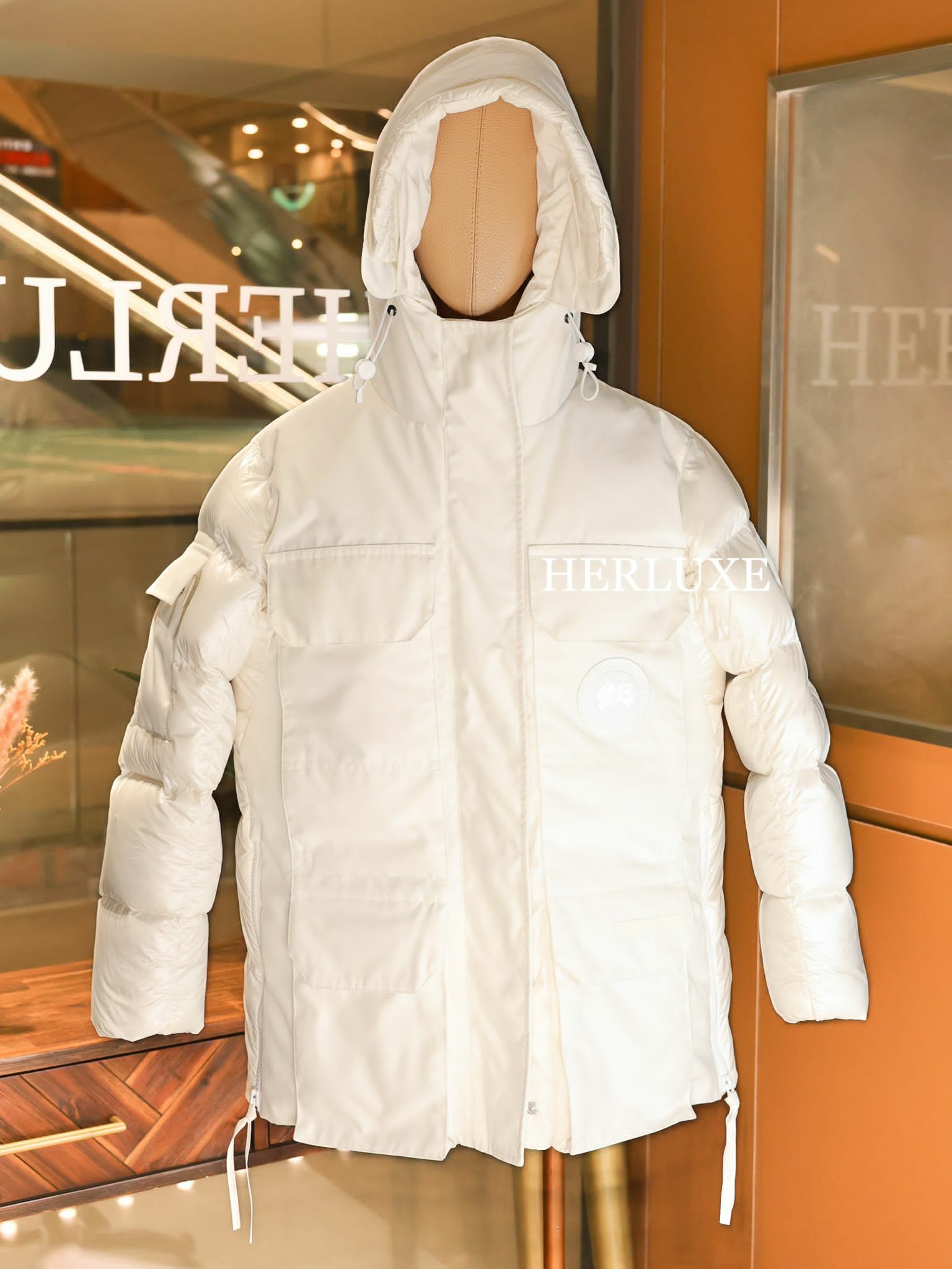 Canada Goose 白色 羽絨🇨🇦 size S 90% white duck down 10% white duck feather 🪶