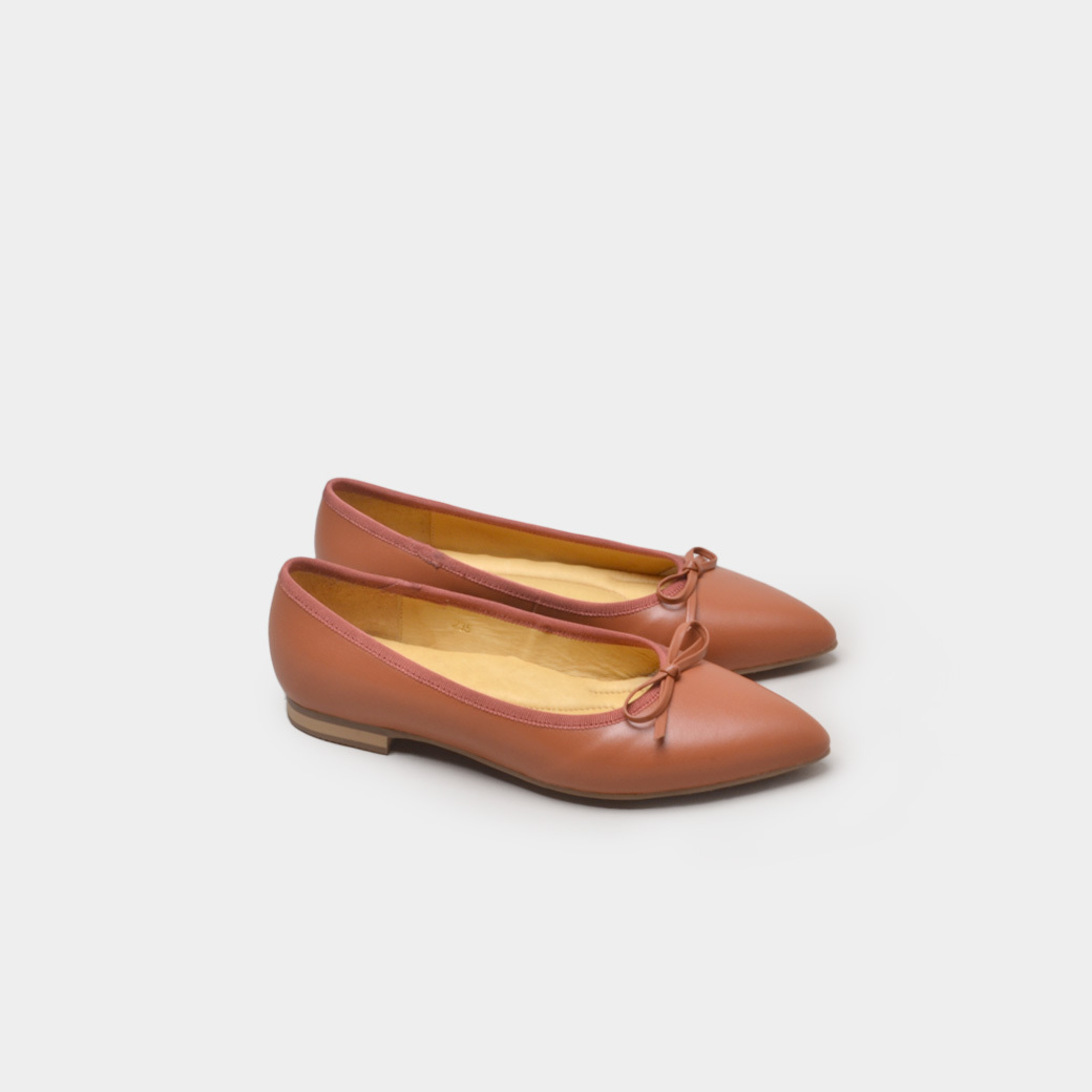 21606 牛奶糖橘 尖頭平底鞋