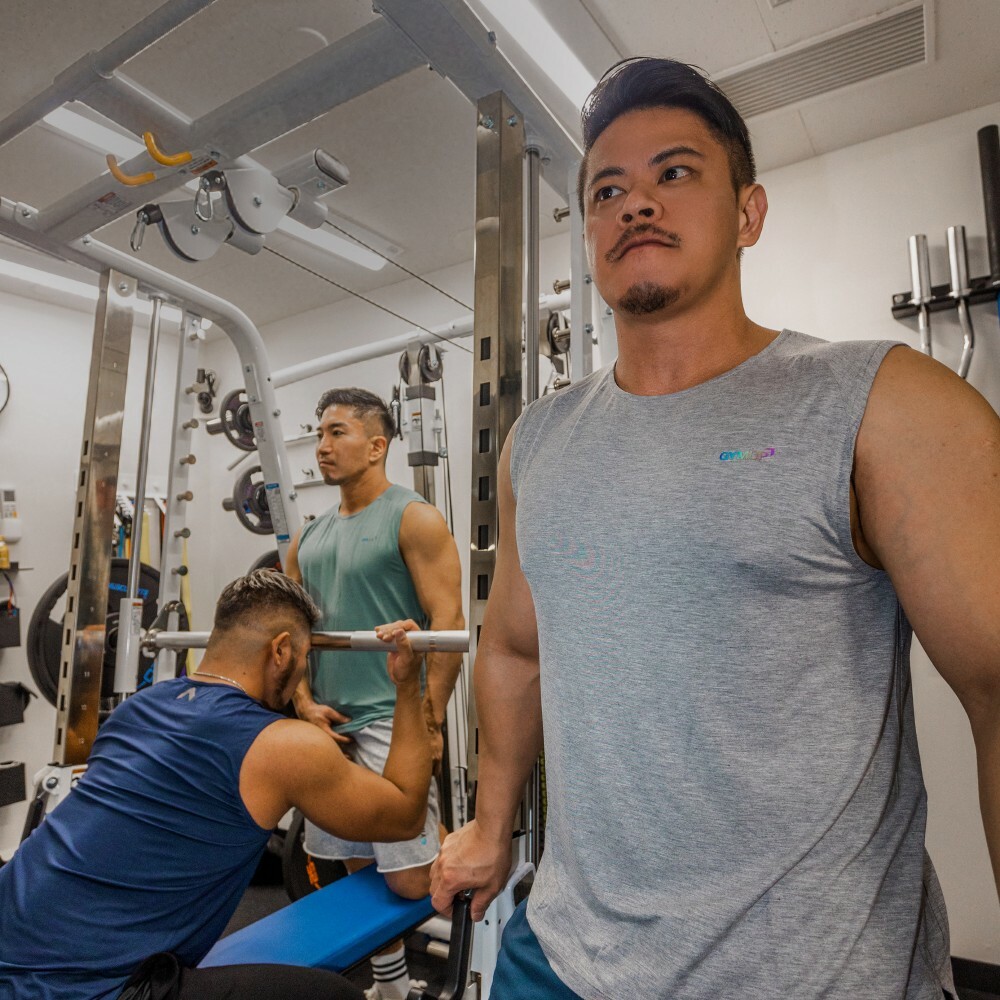 GYMUP 肌肉側開背心 06 經典灰