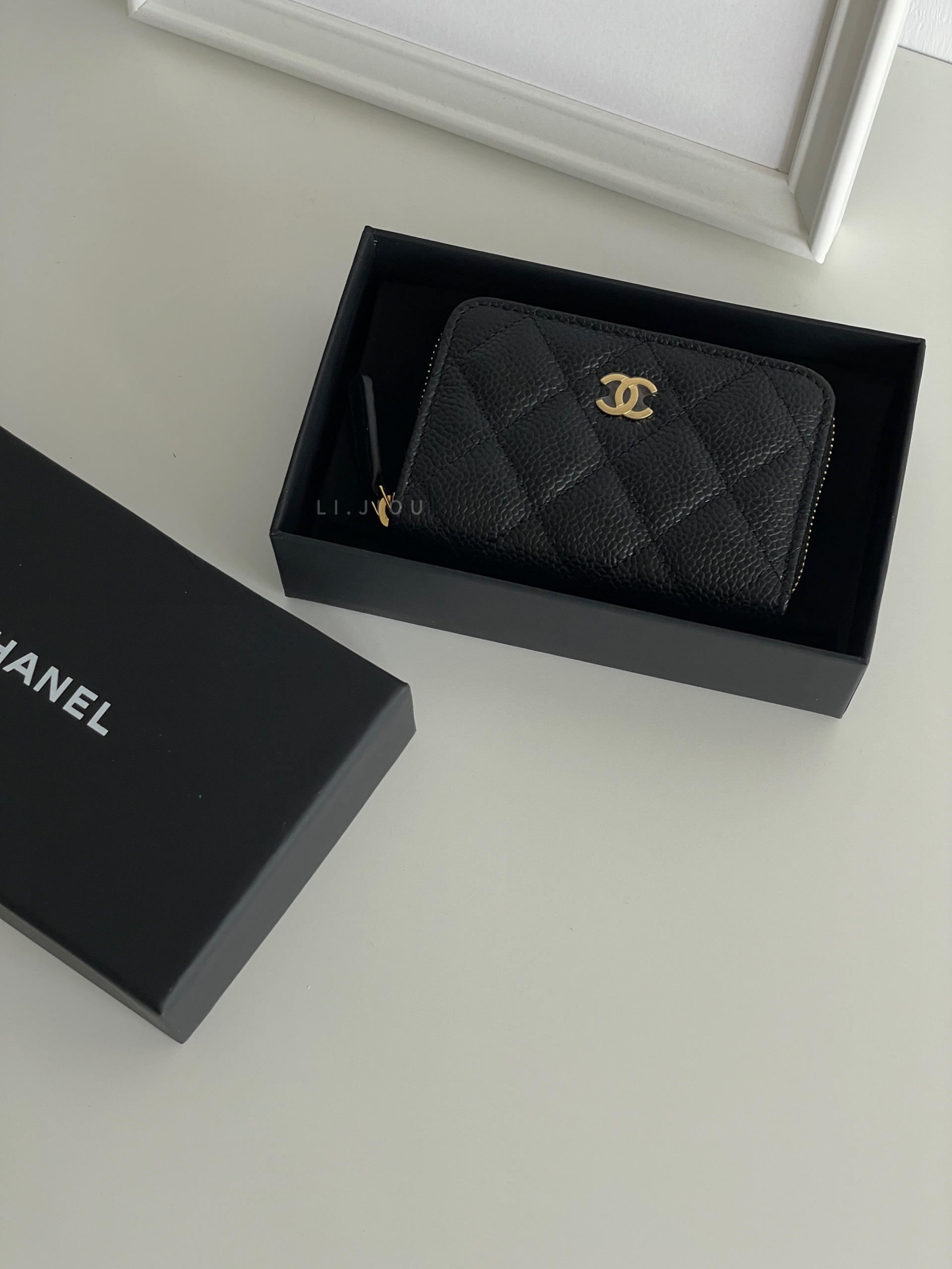 Chanel 黑金釦 牛皮拉鍊 零錢包