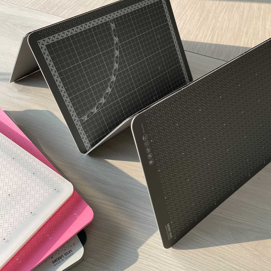 【FLIP FUN 摺摺樂 多功能摺疊切割墊】 編織美學 簡易隔板 摺疊切割墊  手抄板 方便好攜帶