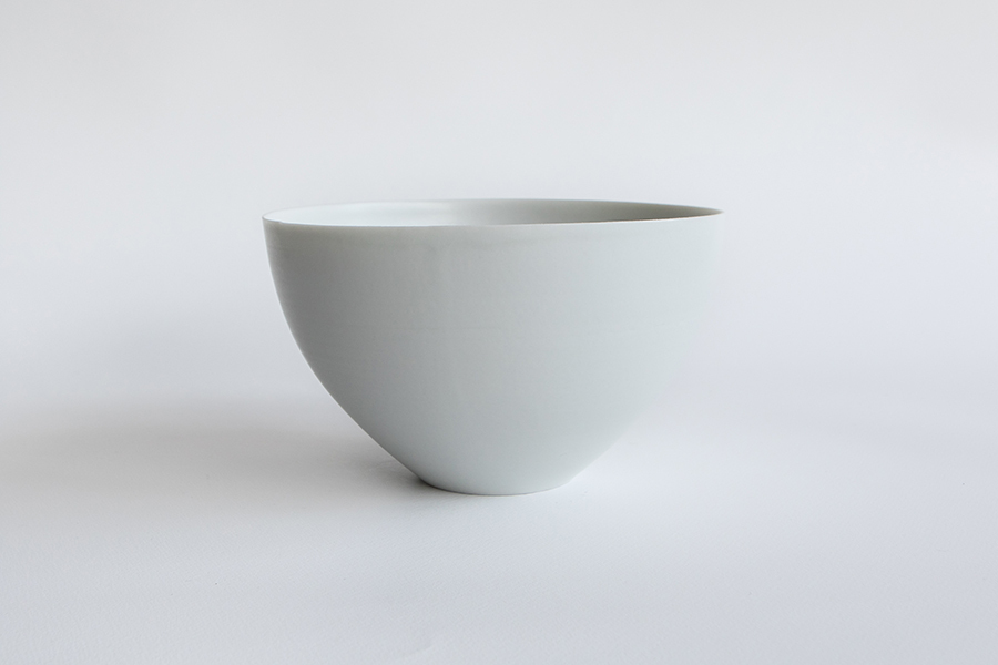 吉田直嗣-麵缽 白