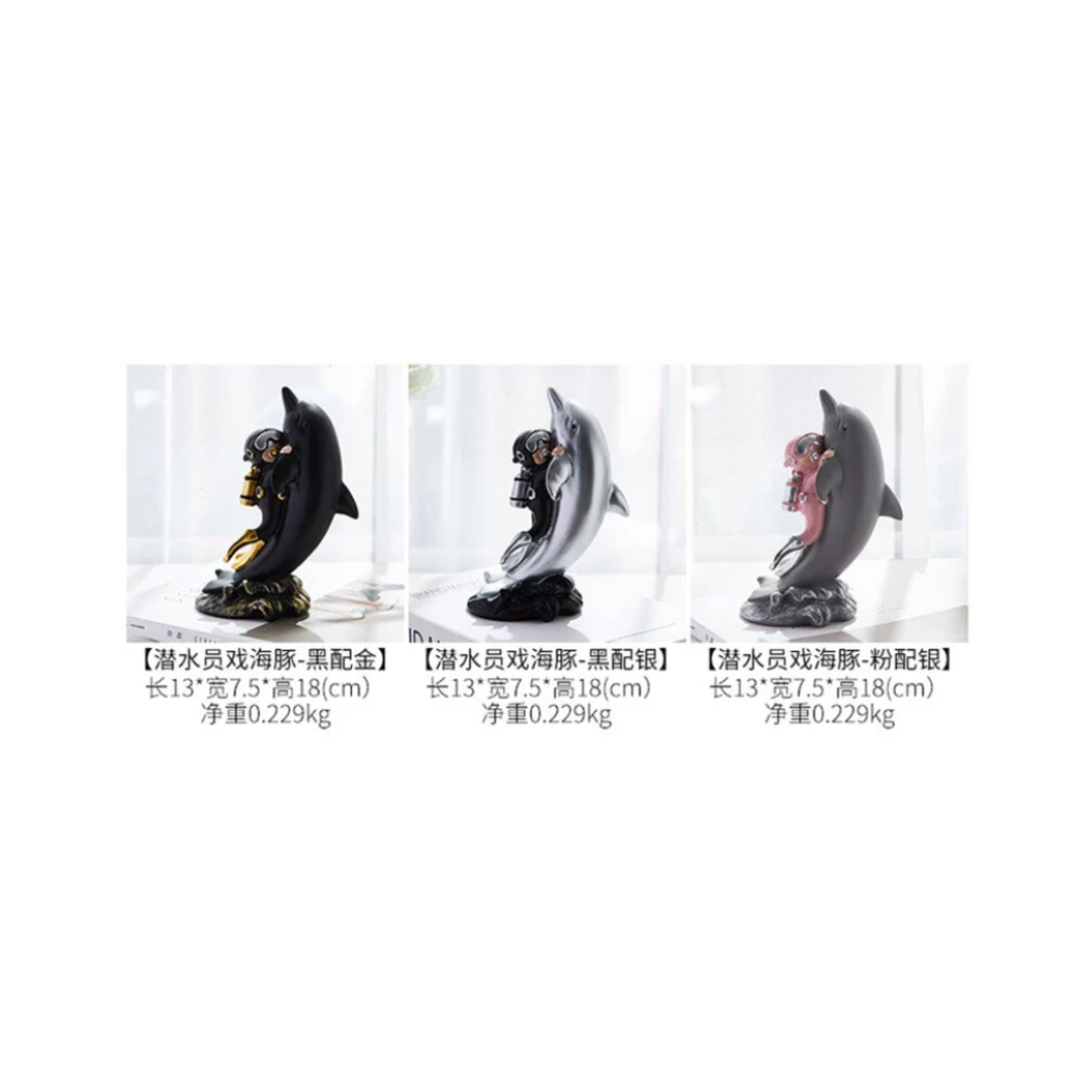 ※IDVING 潛水員公仔配海豚13x7.5x18cm