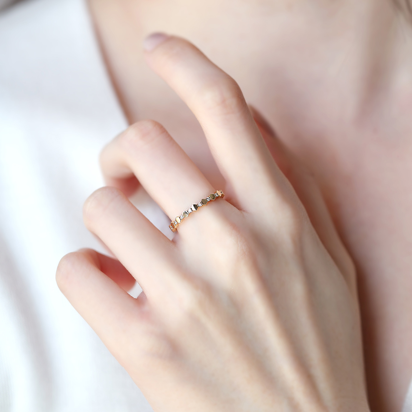 女王蜂狂想曲 — 5分鑽石戒指