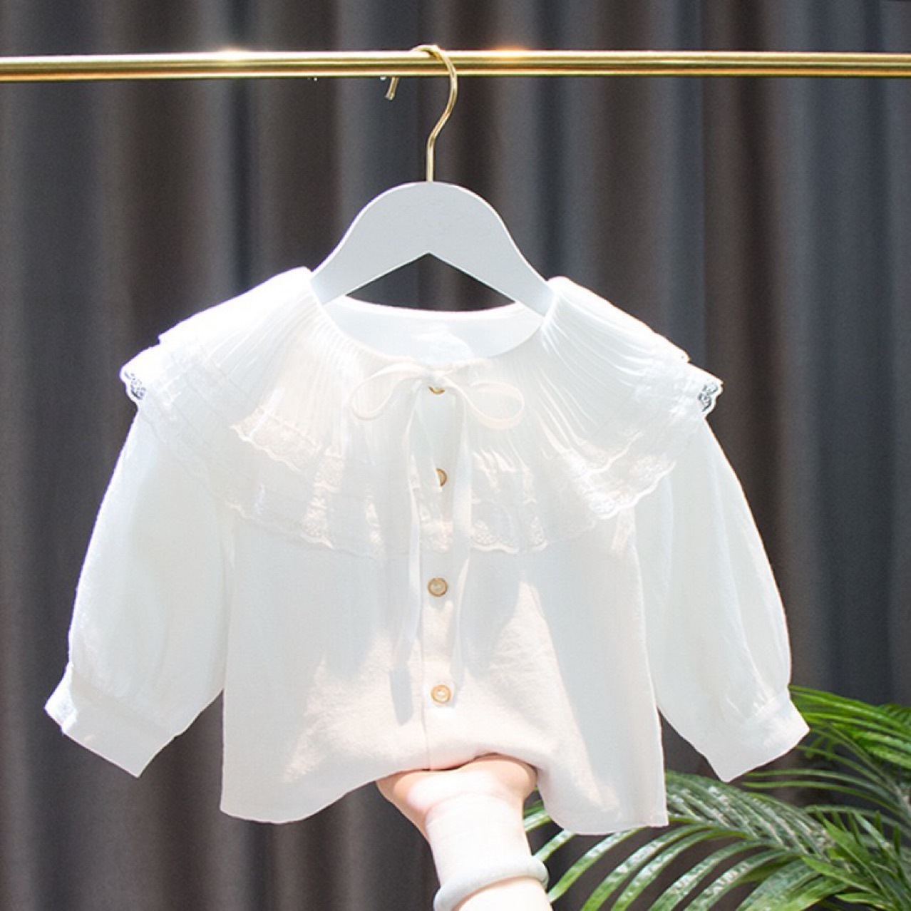 L41WE_SS23😄白色lace領恤衫連笑哈哈吊帶牛仔裙(pre-order)