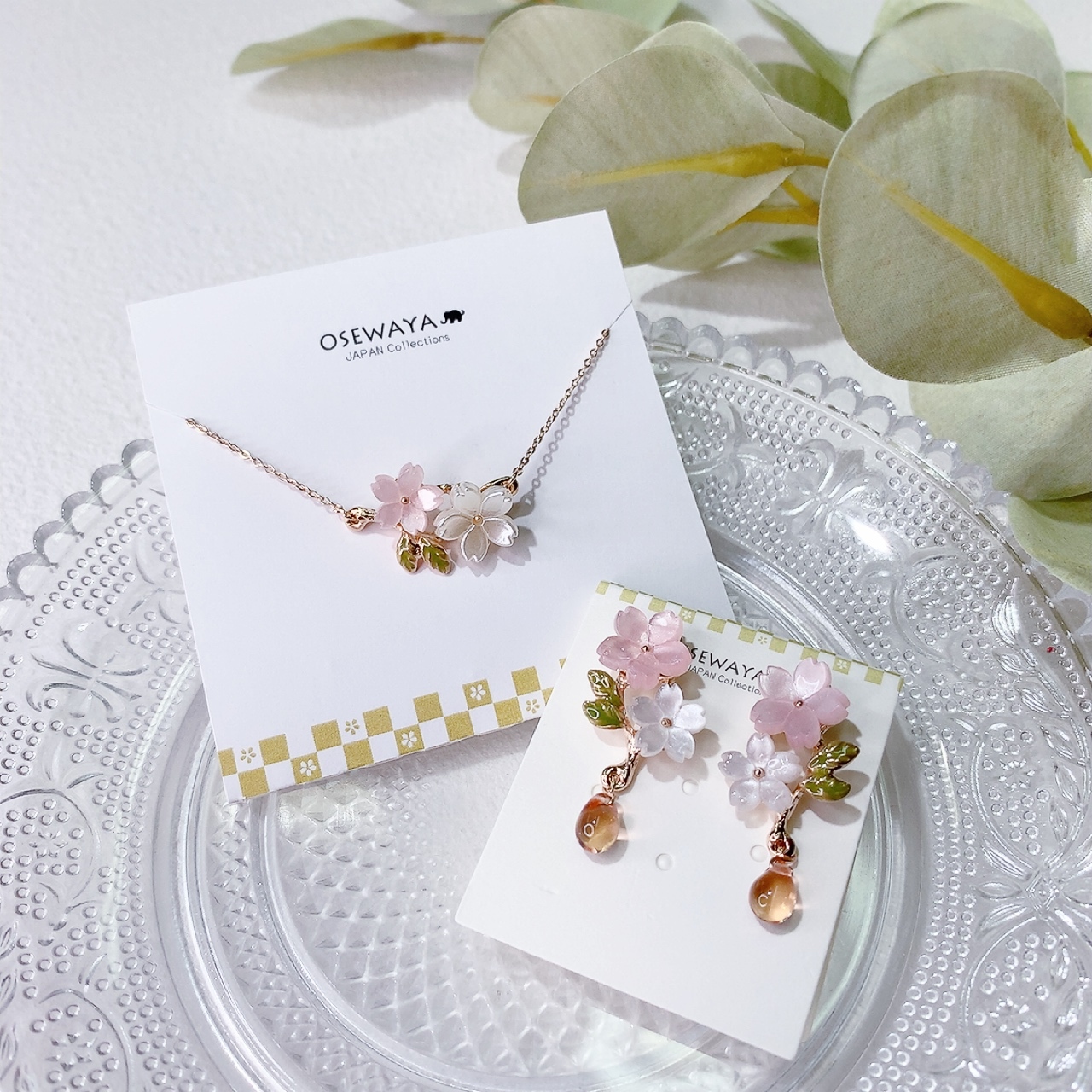 [日本制] 櫻花晶石耳環