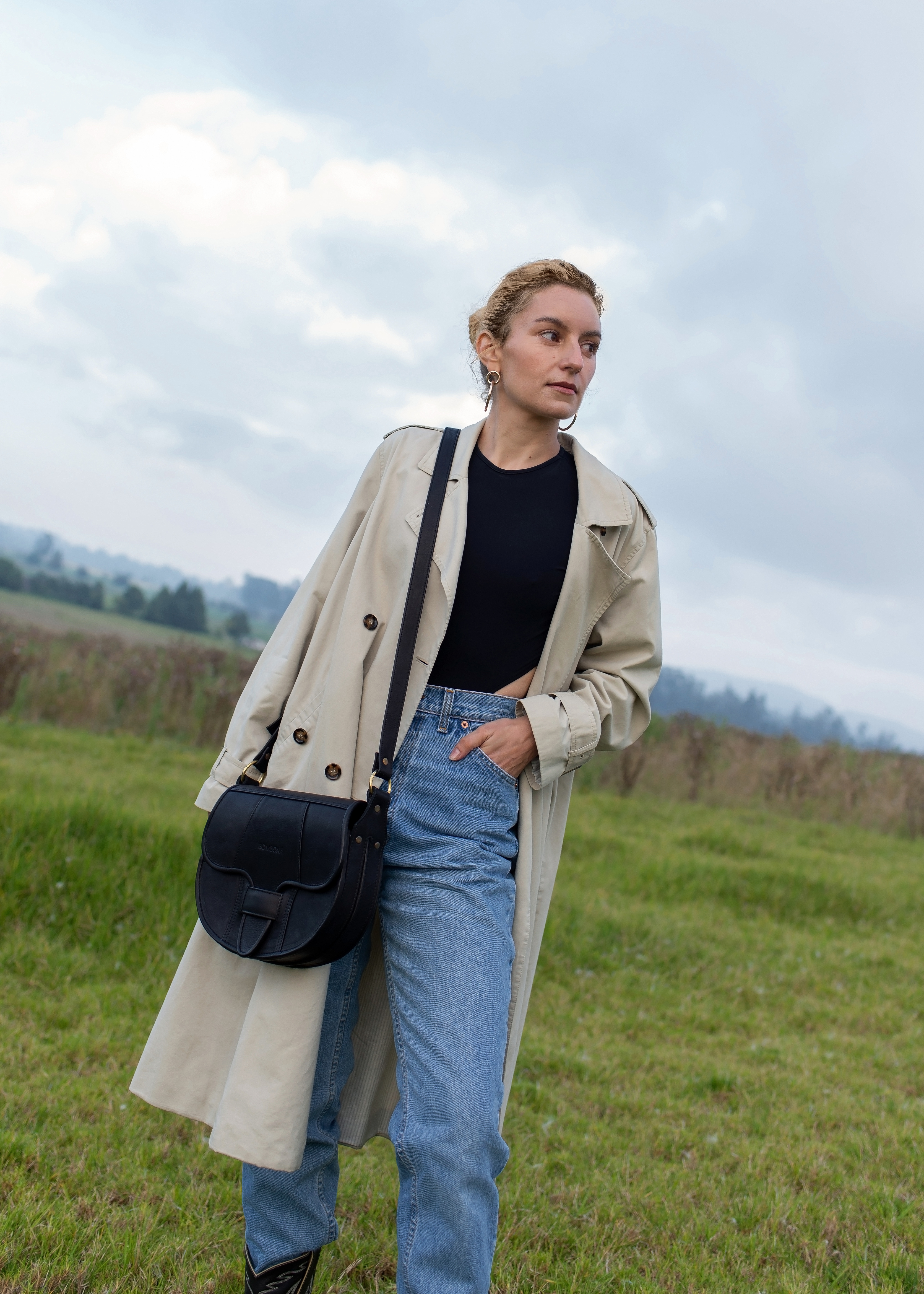 Carriel 皮革包｜純革馬鞍包 - 黑色｜哥倫比亞