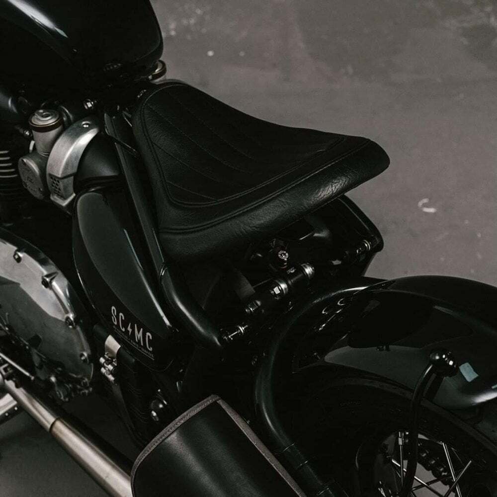 Motone LC King Cobra Seat - Vertical Ribs - Triumph Bobber