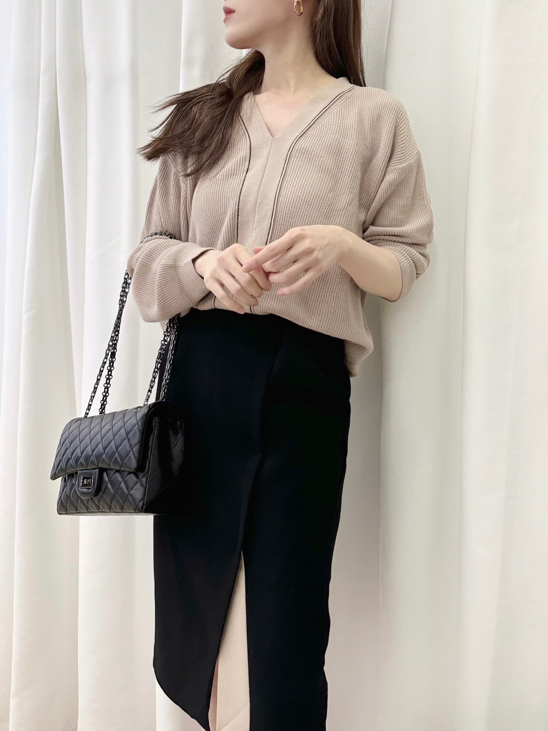 縫線Ｖ領針織上衣​