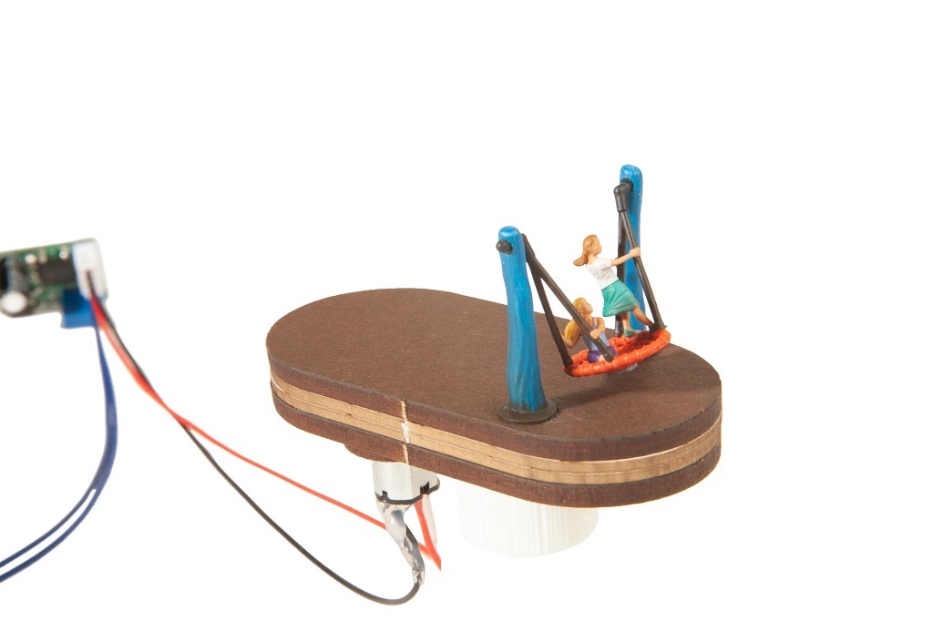 Noch 13402 HO scale, micro-motion Bird’s Nest Swing.16V