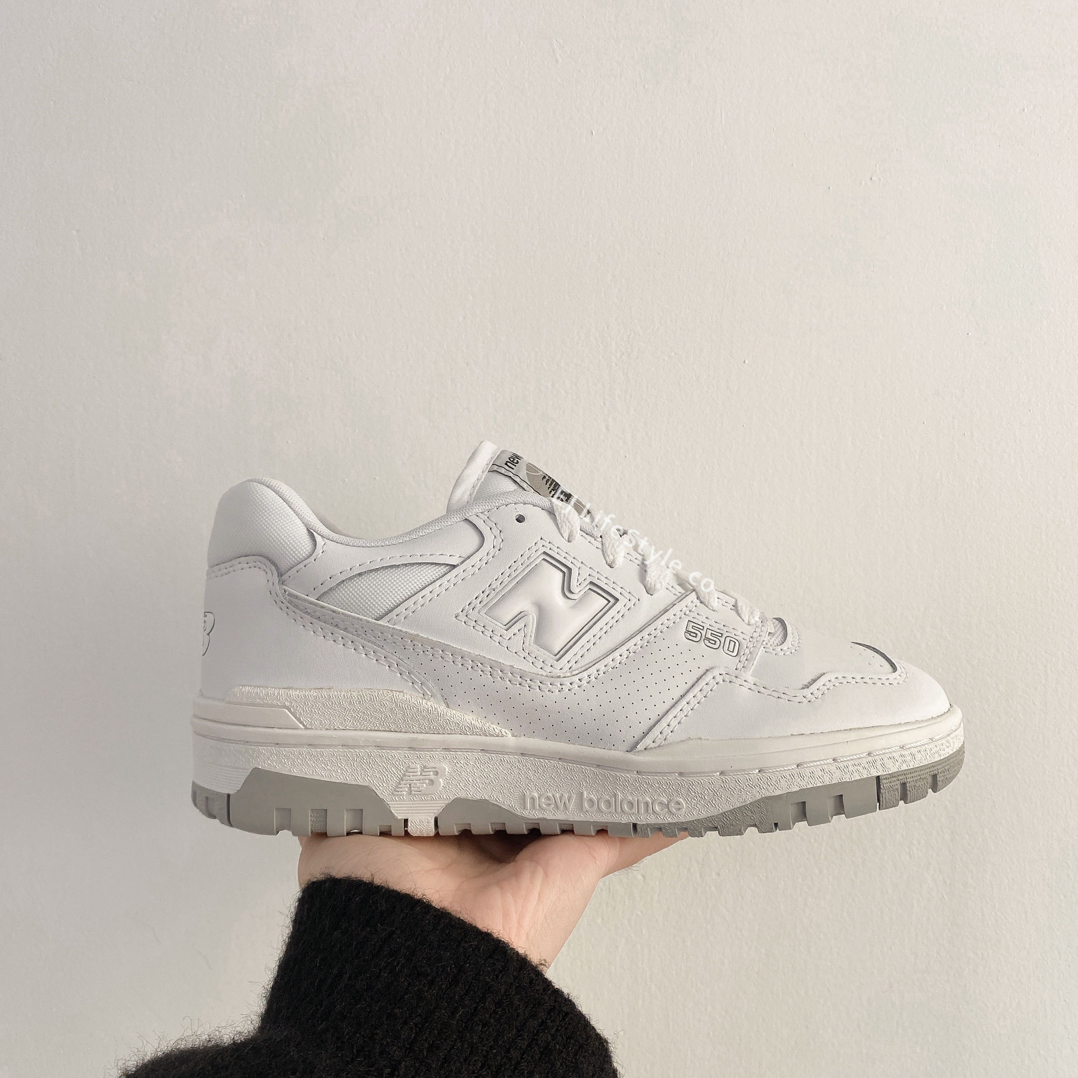 NEW BALANCE 550 NB 白灰奶油底復古BB550PB1 / 現貨