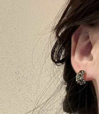 法式復古C字鋯石耳環