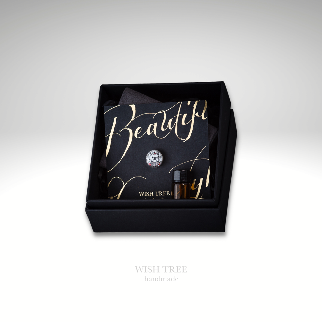 英勇衛兵 · 香氛釦精裝禮盒