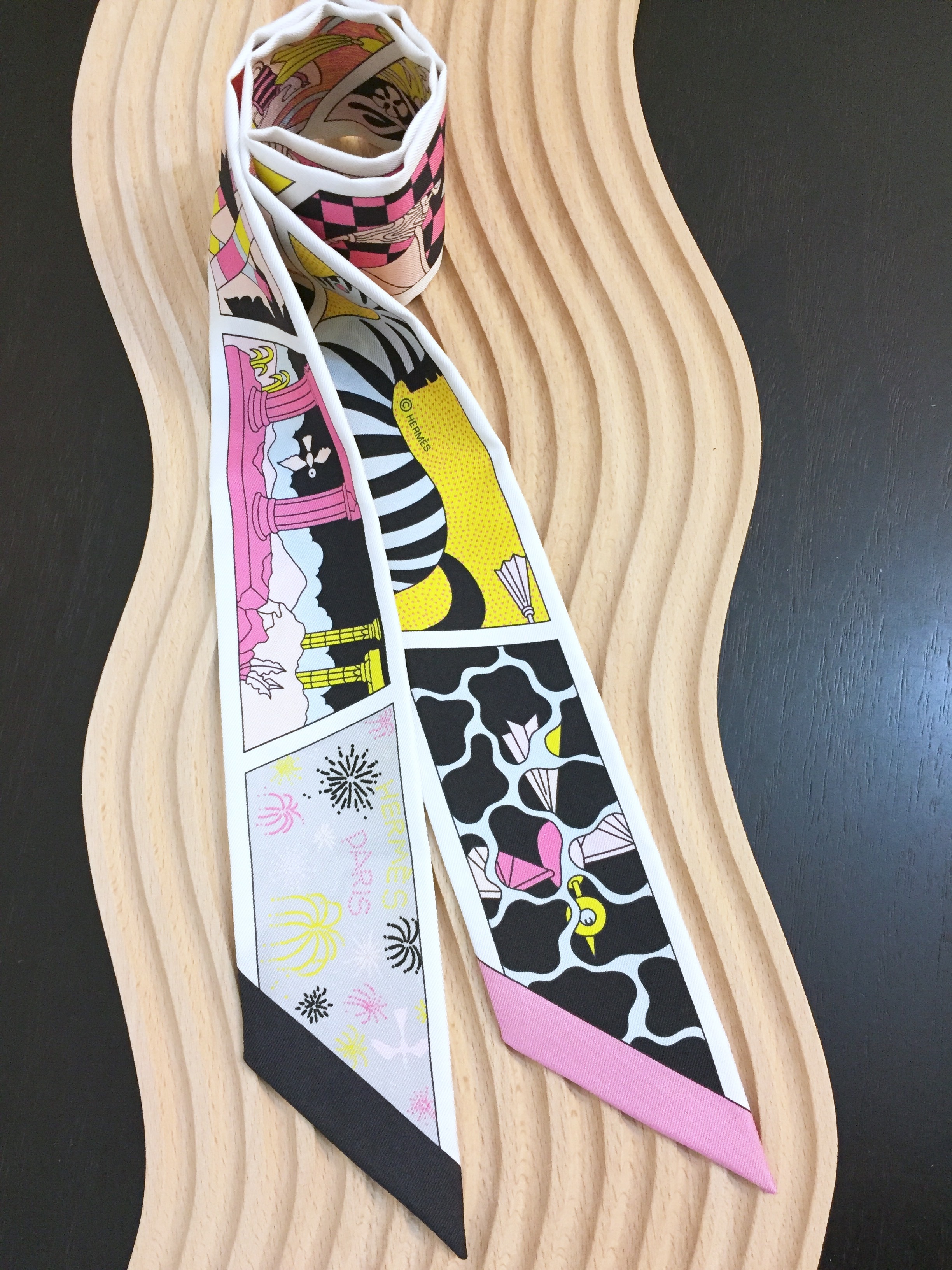 Hermes Twilly 絲巾